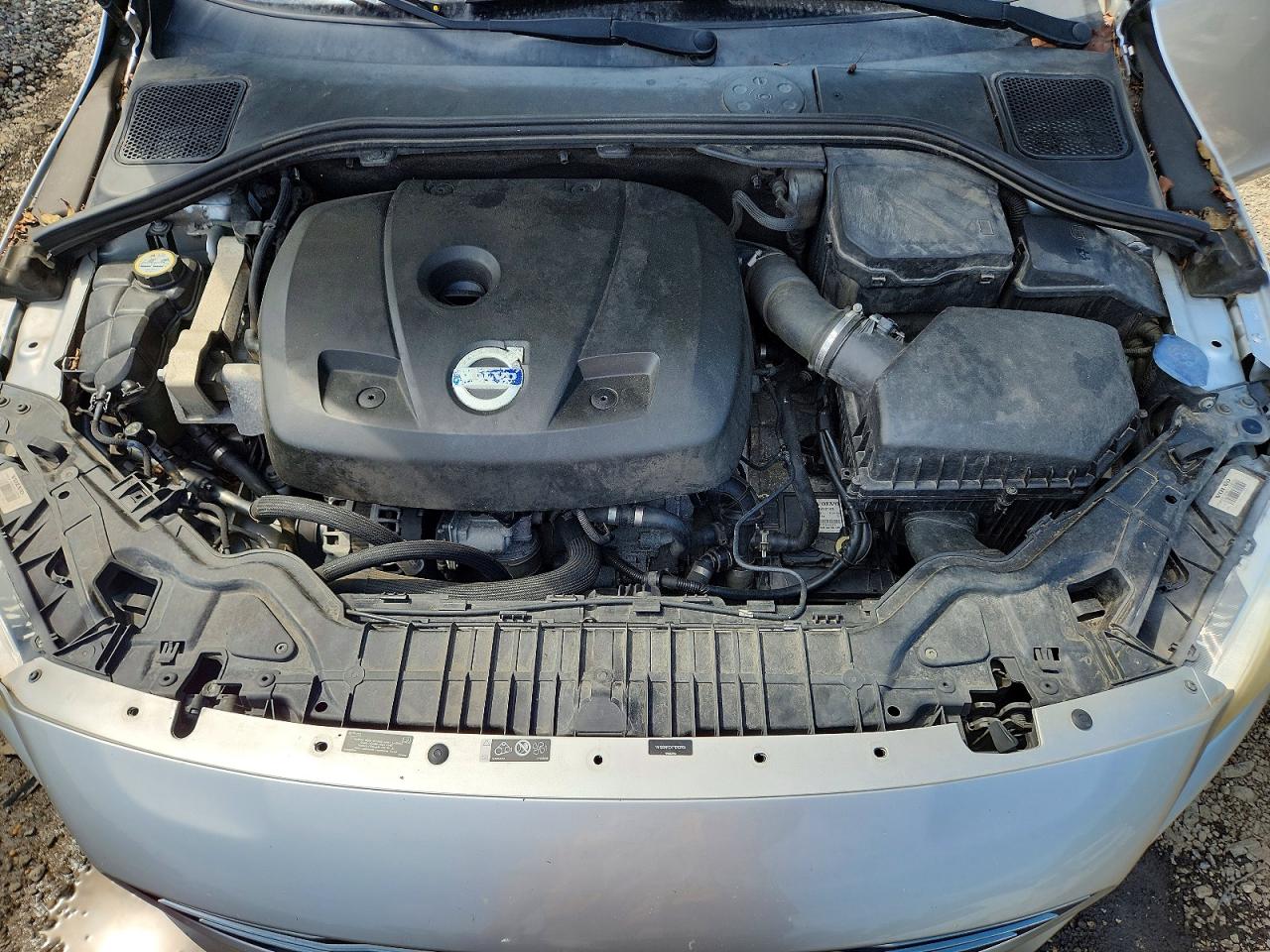 2015 Volvo S60 Premier+ Silver vin: YV126MFCXF1313764