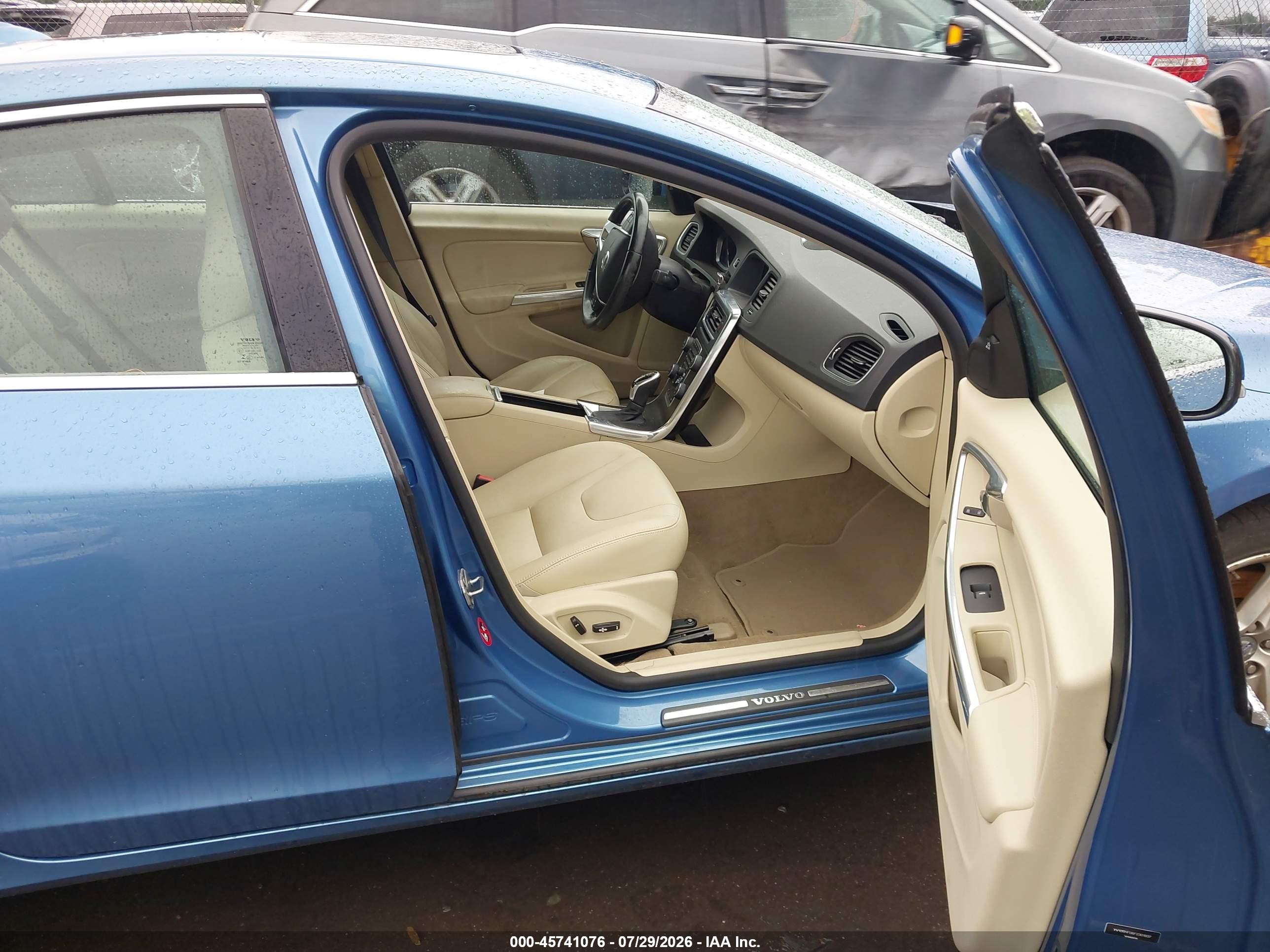 2015 Volvo S60 T5 Platinum Blue vin: YV126MFD6F2301937