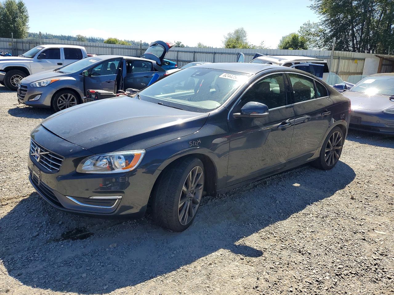 2015 Volvo S60 Premier Black vin: YV126MFK0F2334656