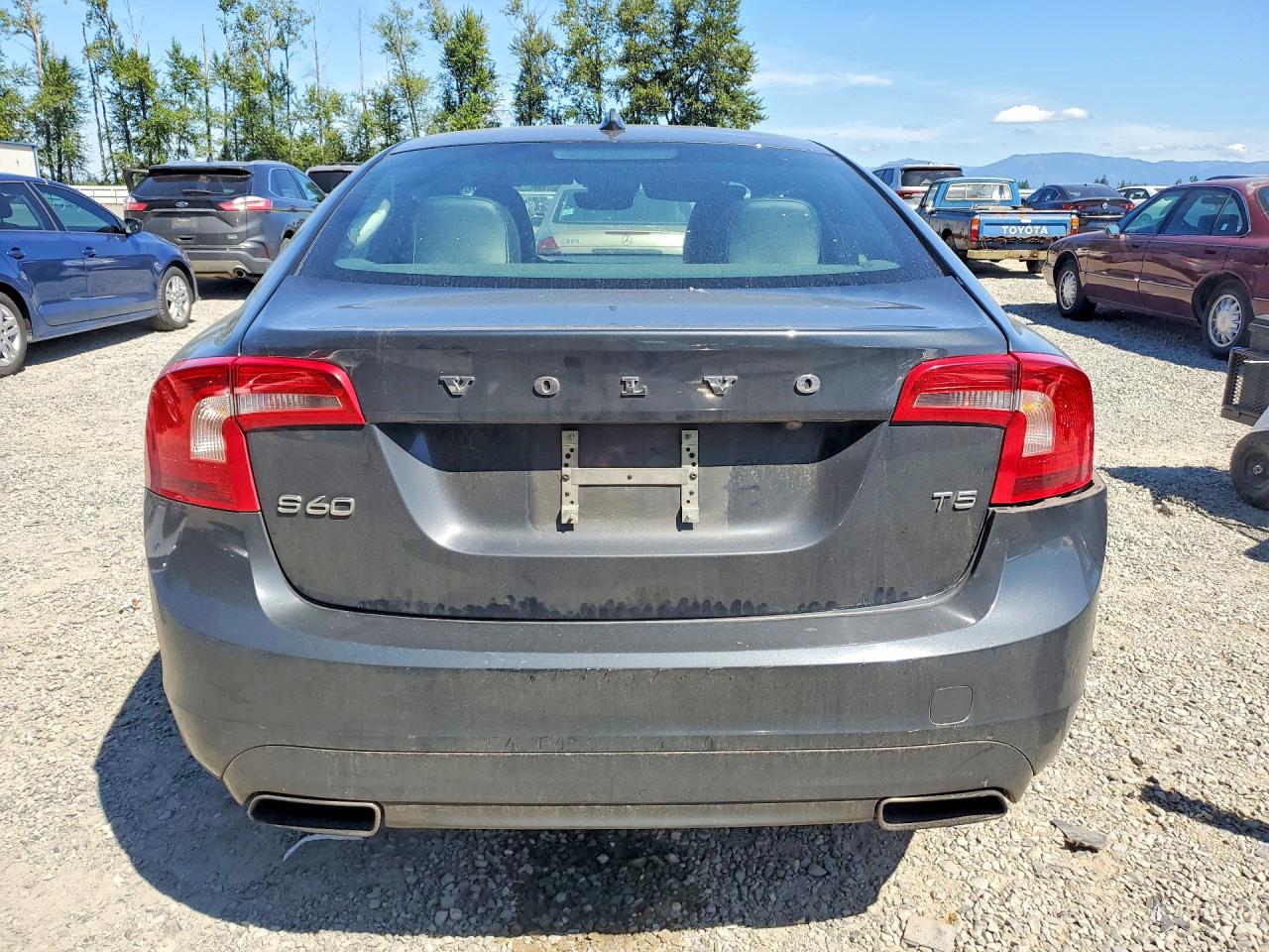 2015 Volvo S60 Premier Black vin: YV126MFK0F2334656