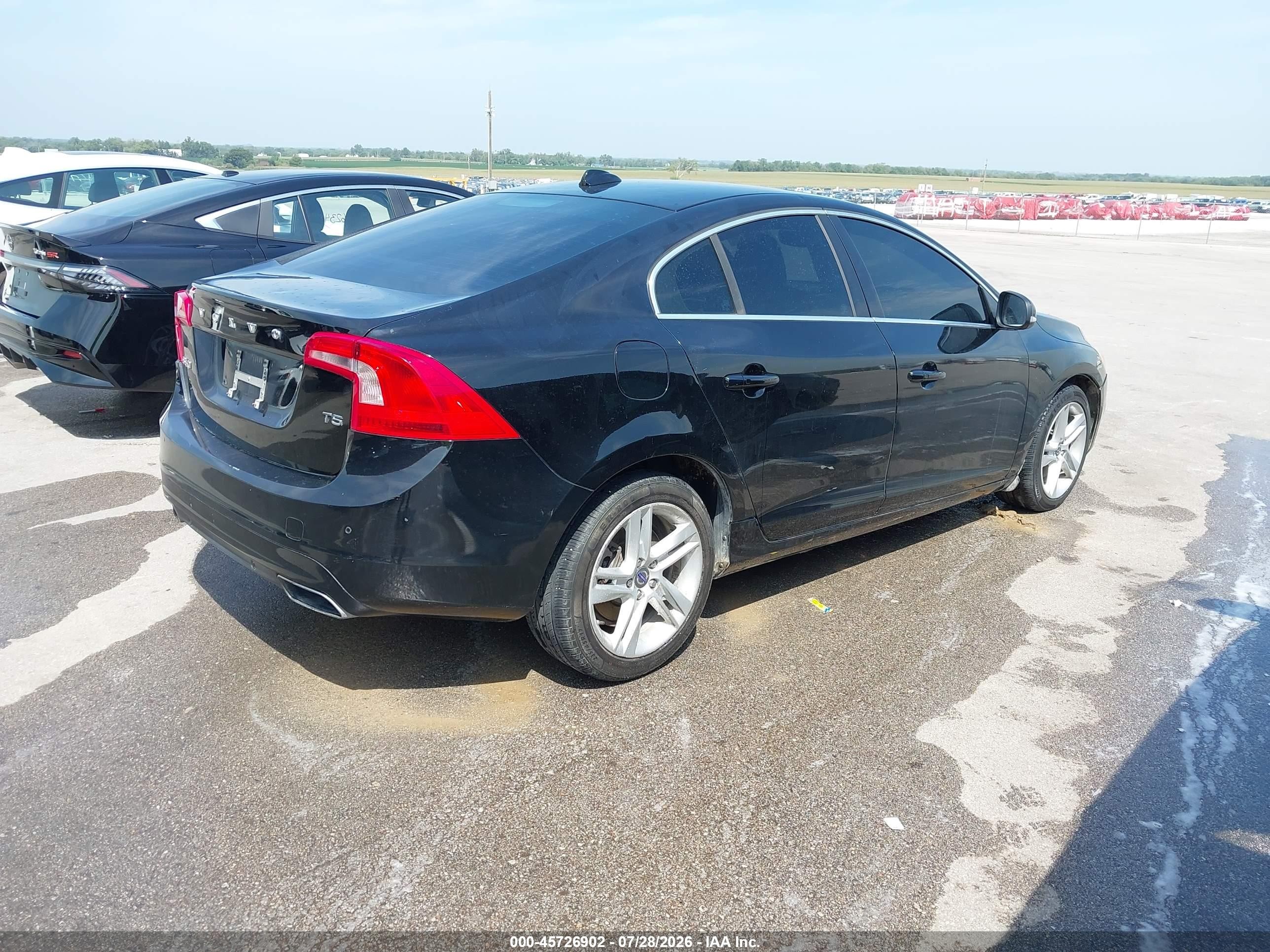 2015 Volvo S60 T5 Premier Черный vin: YV126MFK1F2338375
