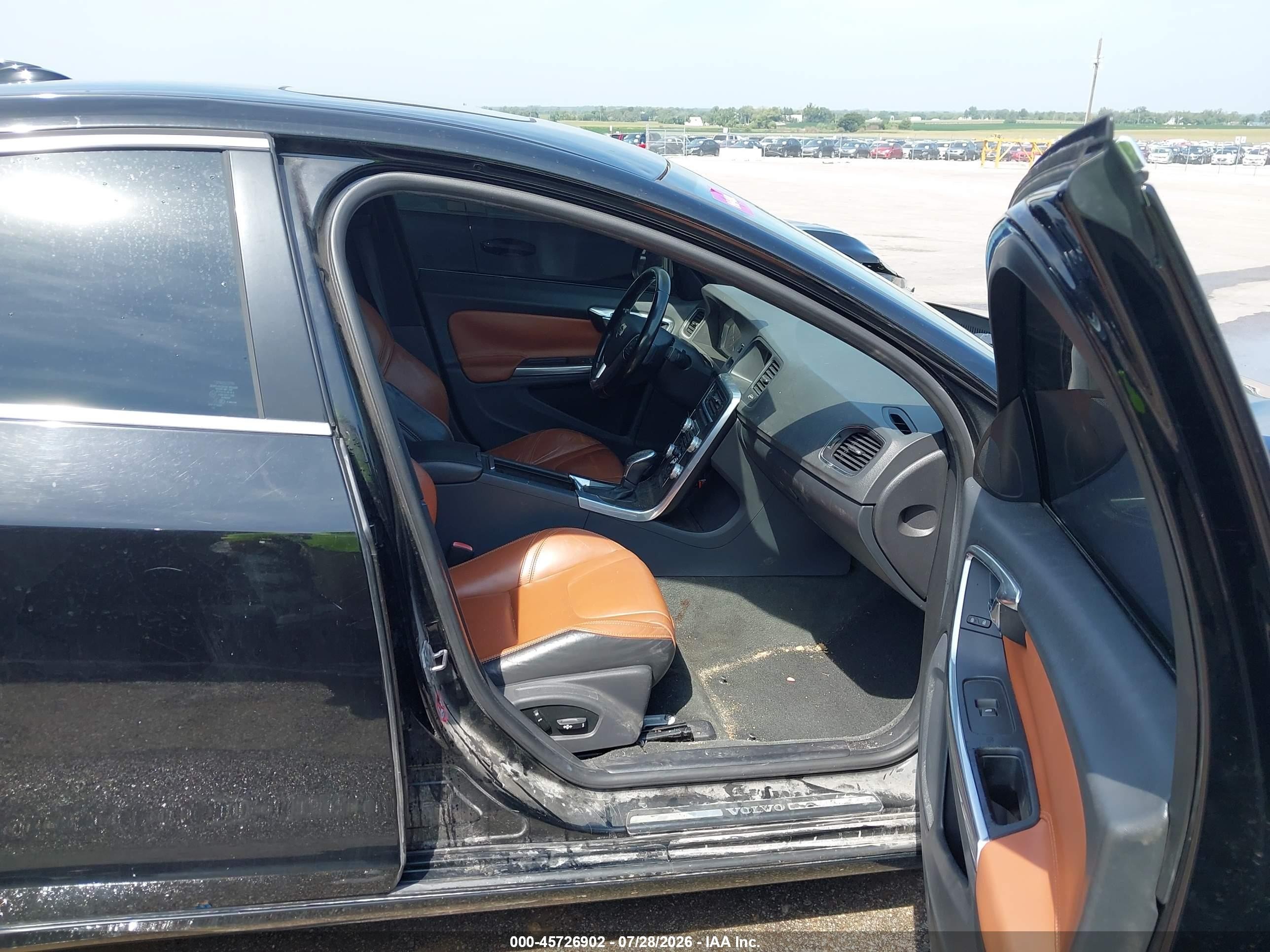 2015 Volvo S60 T5 Premier Черный vin: YV126MFK1F2338375