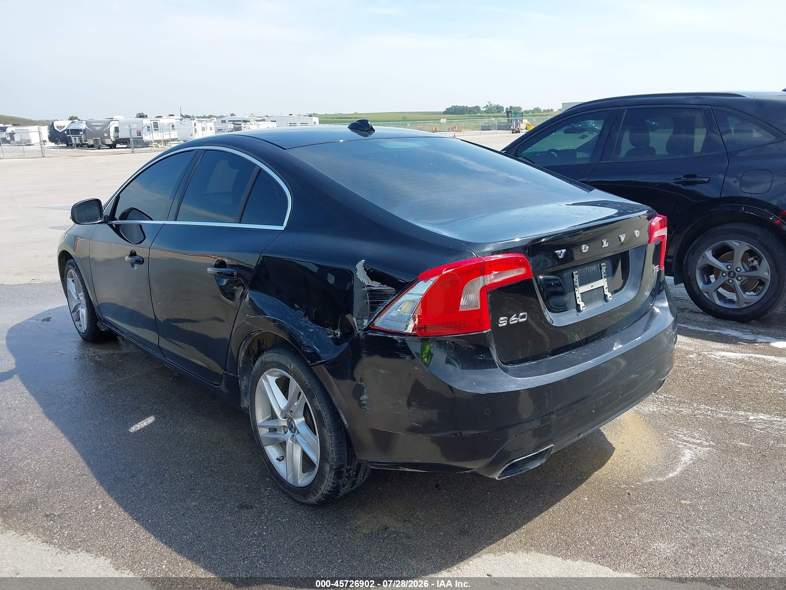 2015 Volvo S60 T5 Premier Черный vin: YV126MFK1F2338375