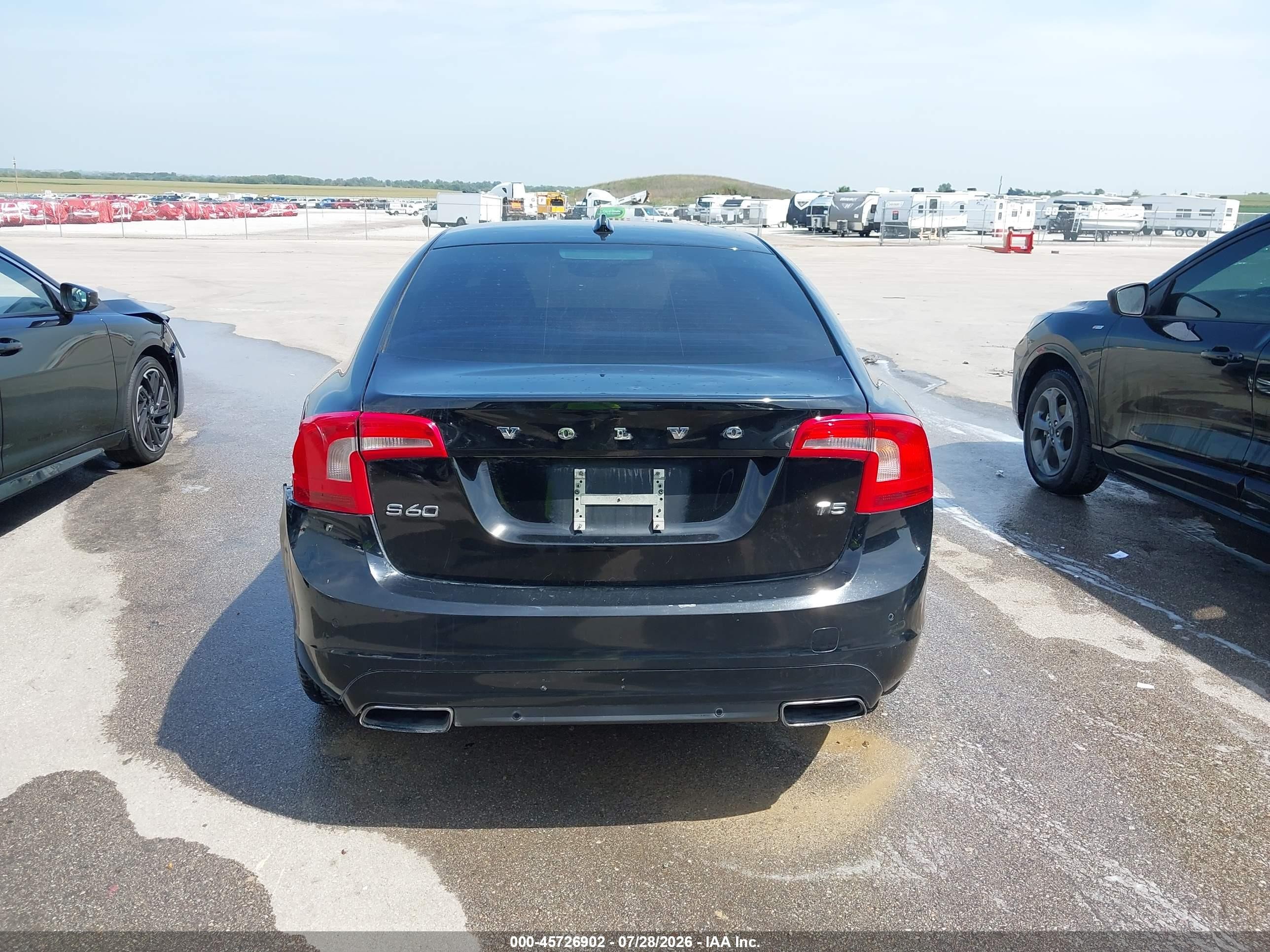 2015 Volvo S60 T5 Premier Черный vin: YV126MFK1F2338375