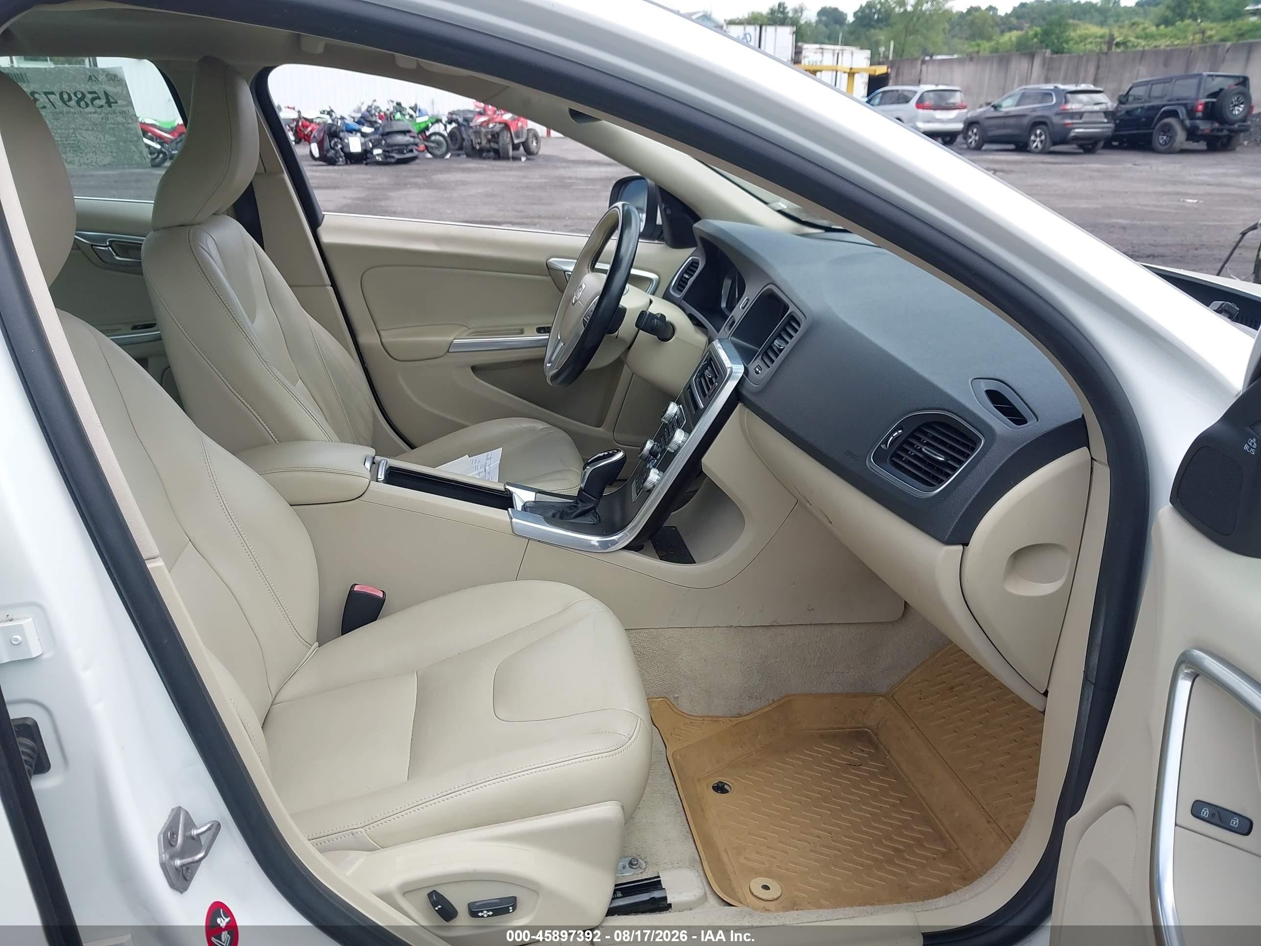 2015 Volvo S60 T5 Premier White vin: YV126MFK2F1343106