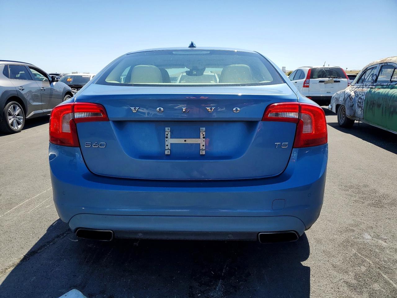2015 Volvo S60 Premier Blue vin: YV126MFK2F1348581