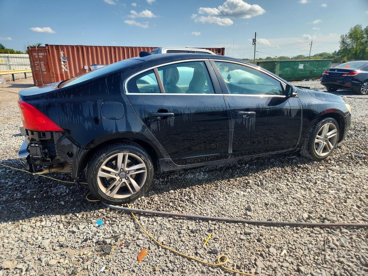 2015 Volvo S60 Premier Black vin: YV126MFK2F2351250