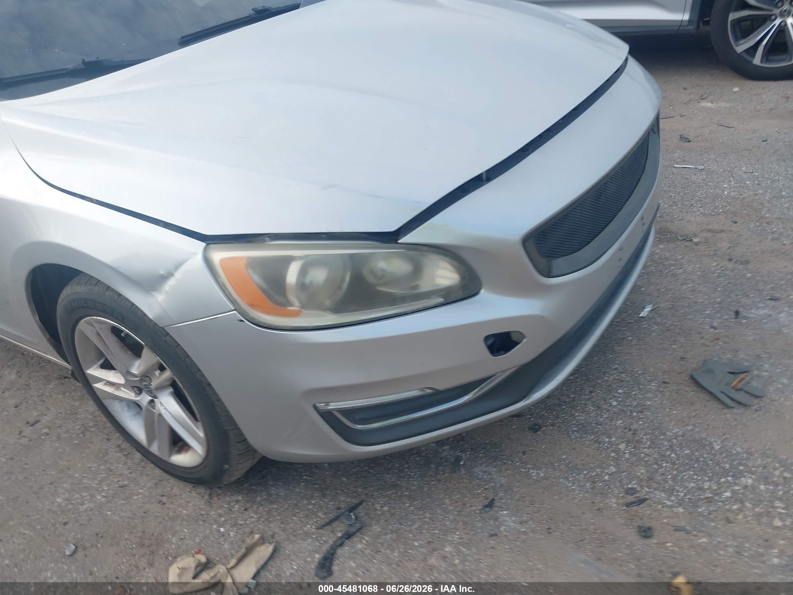 2015 Volvo S60 T5 Premier Silver vin: YV126MFK3F1342496