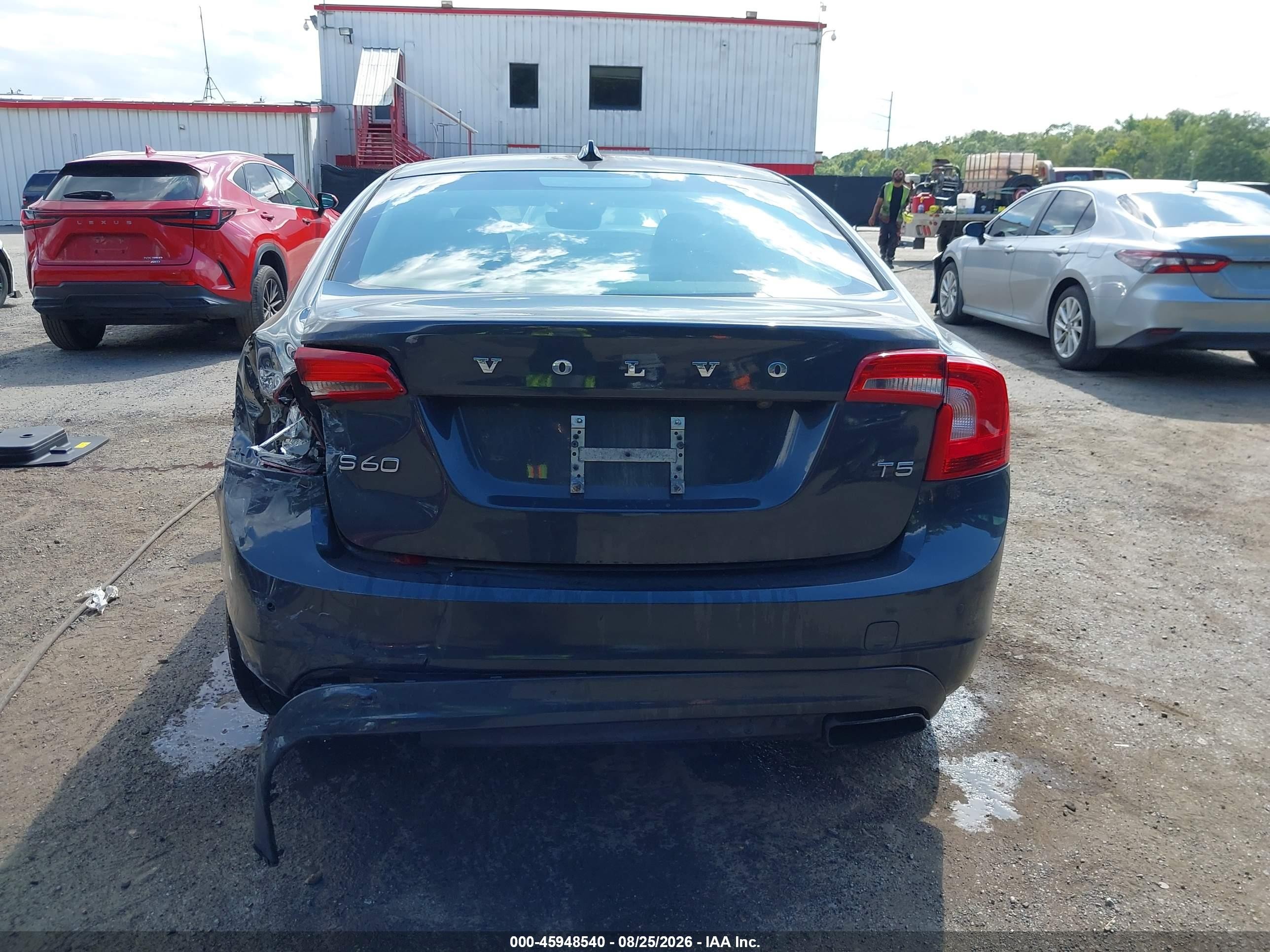 2015 Volvo S60 T5 Premier Blue vin: YV126MFK5F2336886