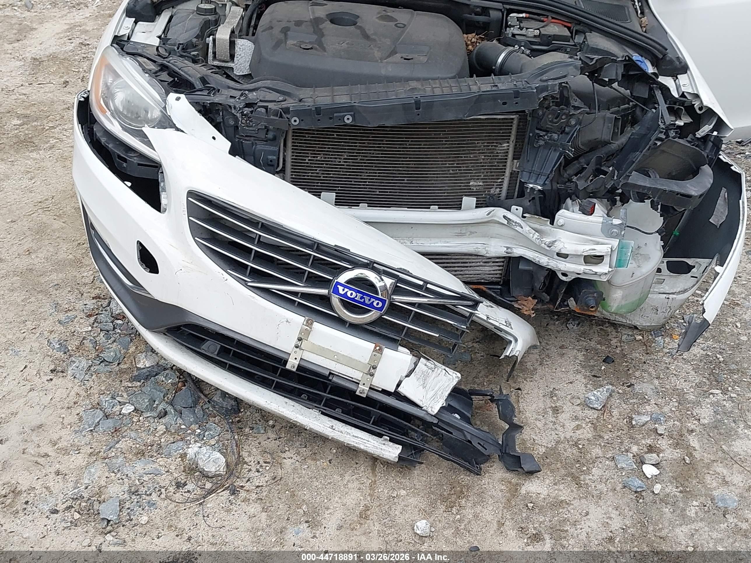 2015 Volvo S60 T5 Premier White vin: YV126MFK6F1361107