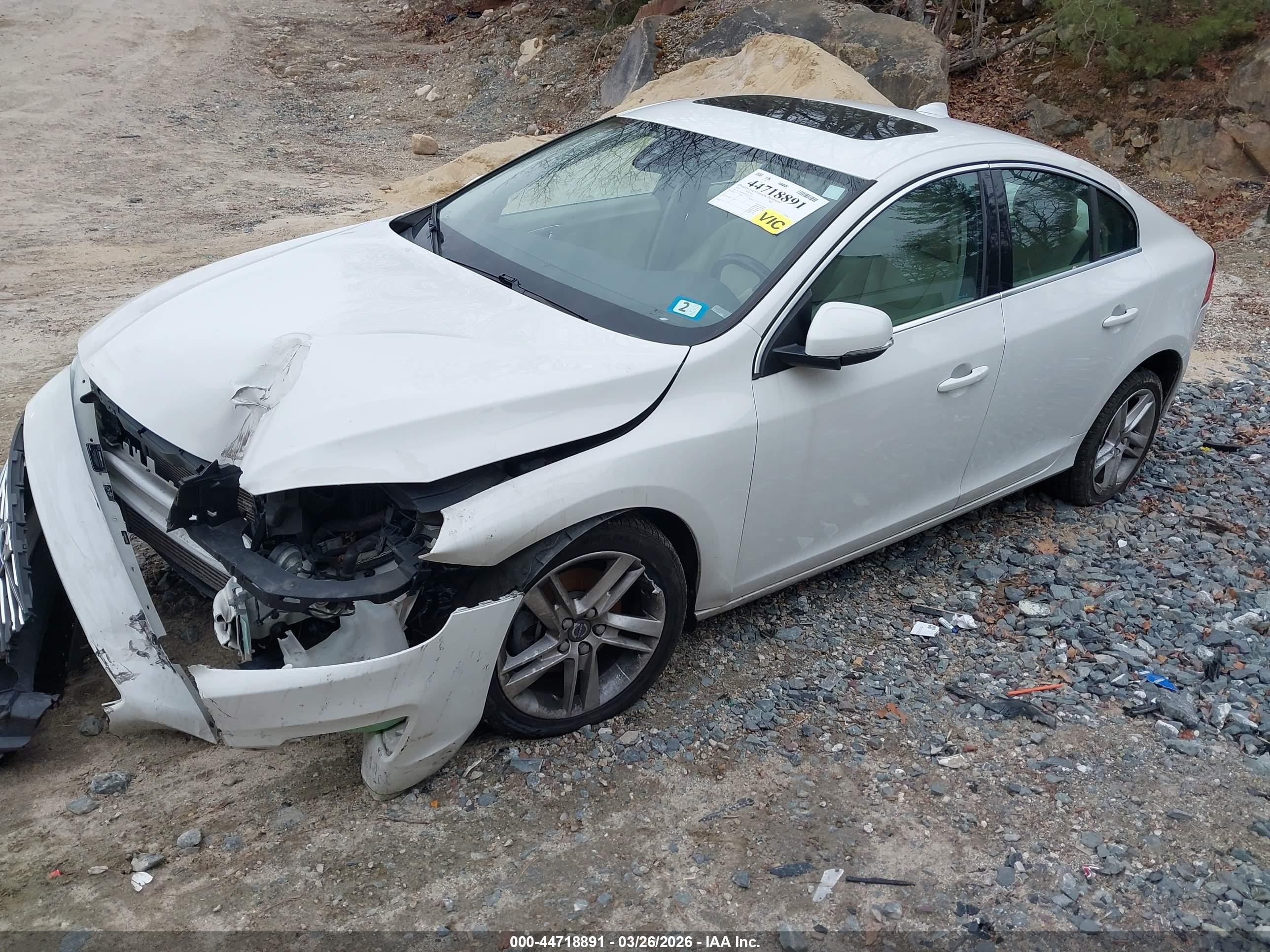 2015 Volvo S60 T5 Premier White vin: YV126MFK6F1361107