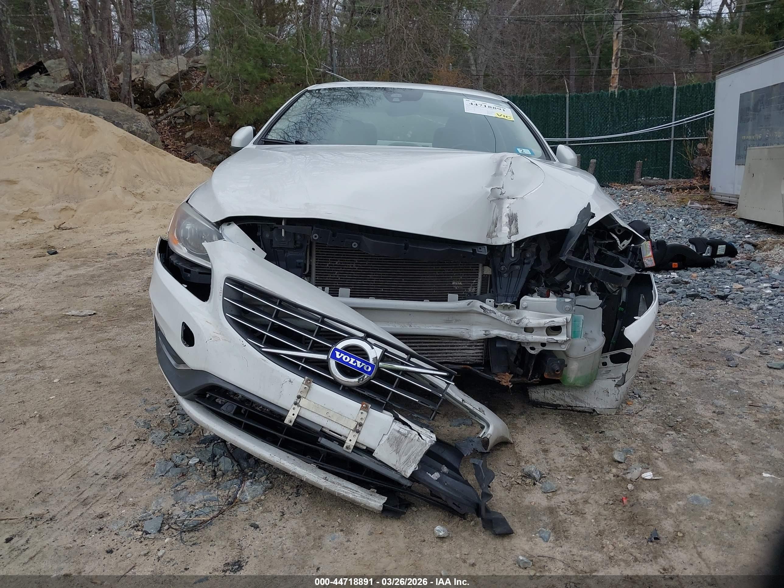 2015 Volvo S60 T5 Premier White vin: YV126MFK6F1361107