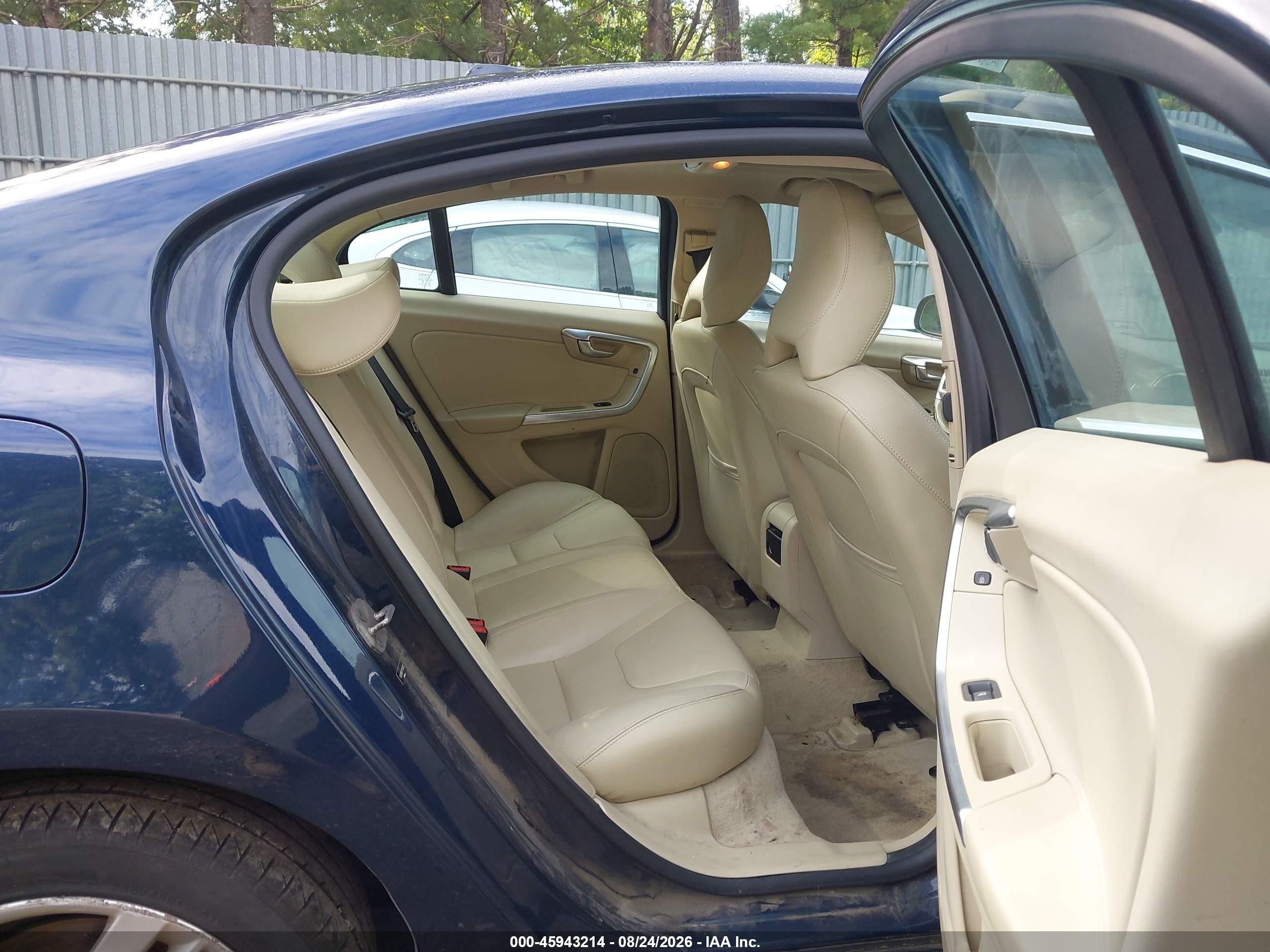 2015 Volvo S60 T5 Premier Blue vin: YV126MFK7F1361021