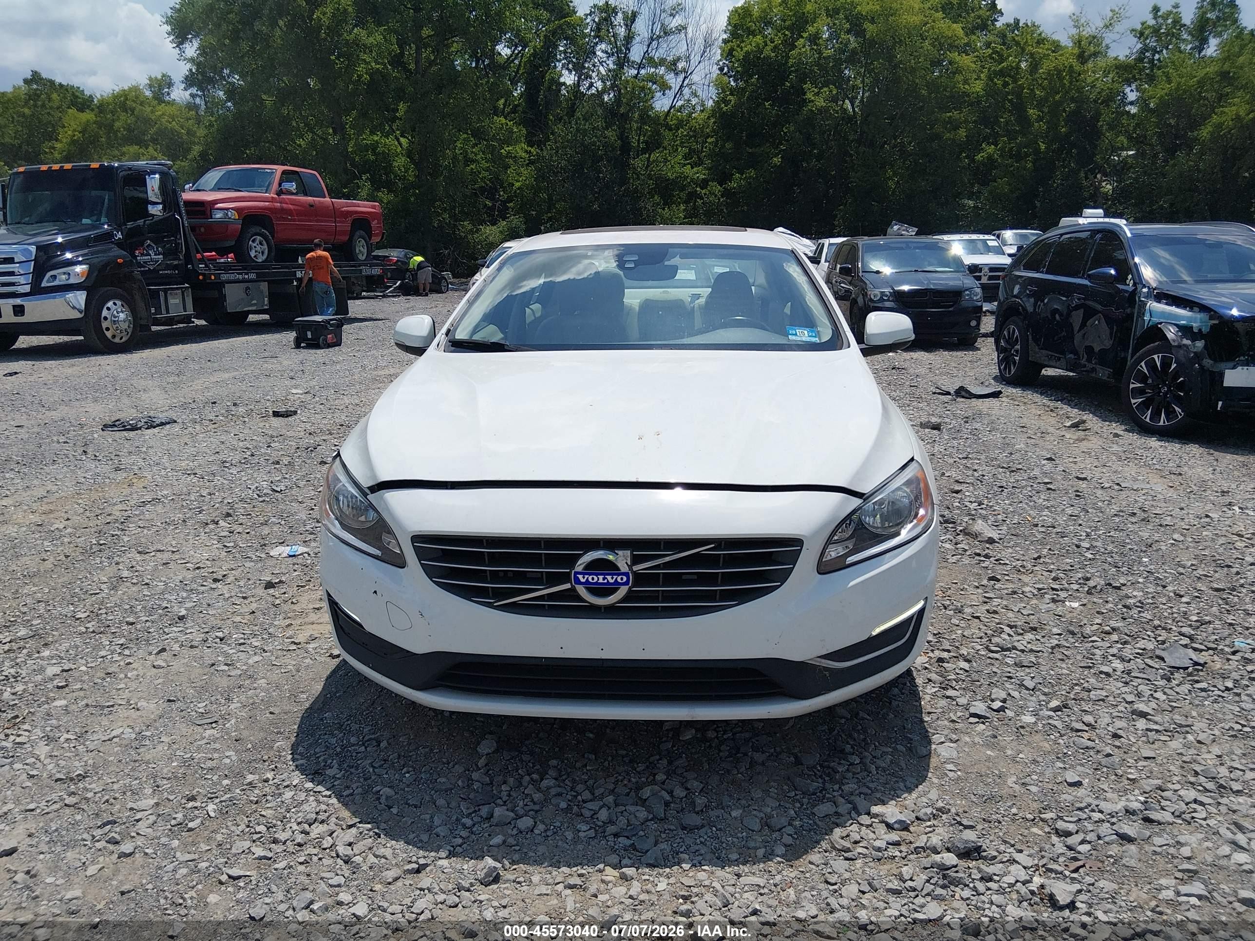 2015 Volvo S60 T5 Premier White vin: YV126MFK7F2336873