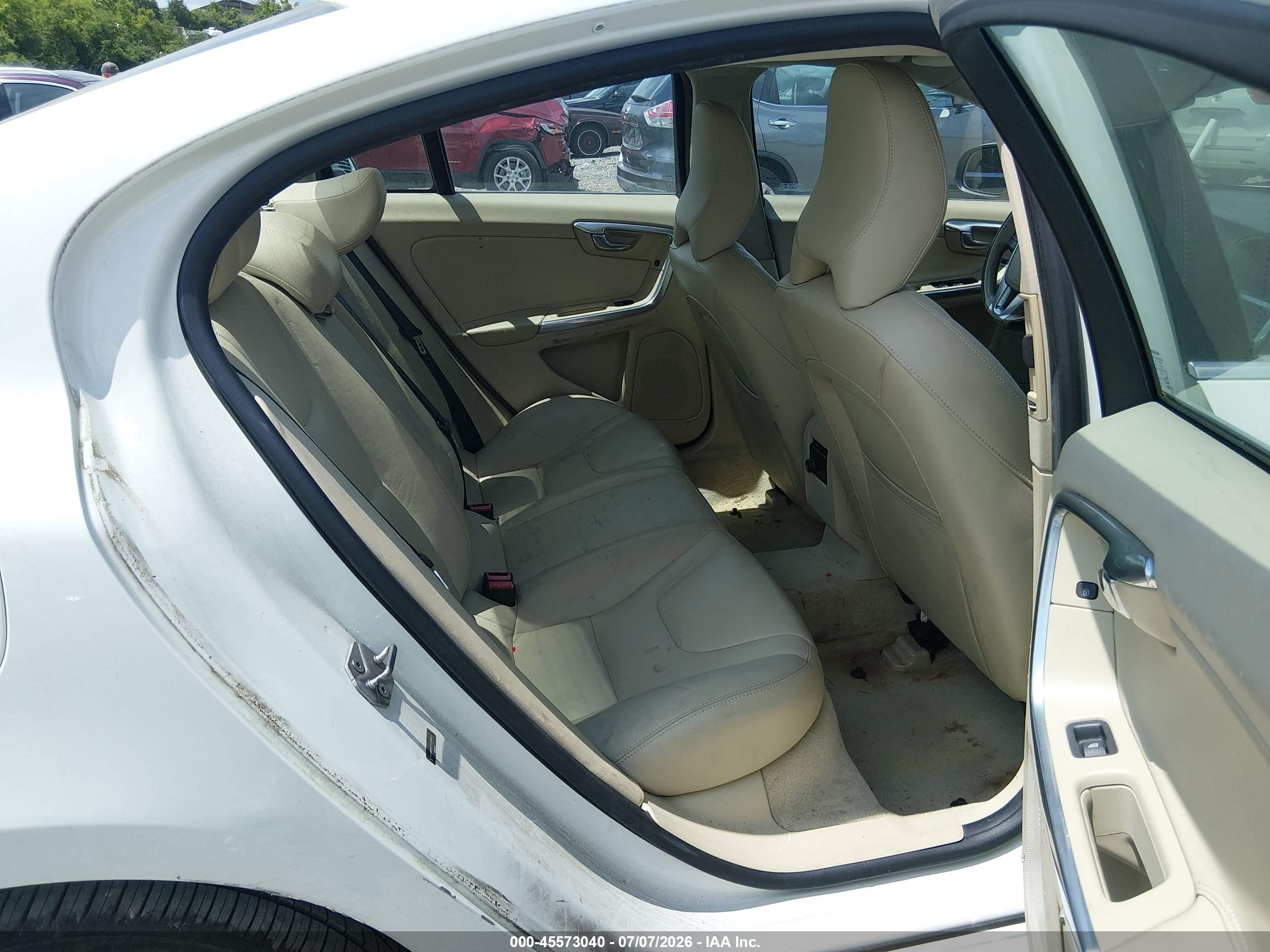 2015 Volvo S60 T5 Premier White vin: YV126MFK7F2336873