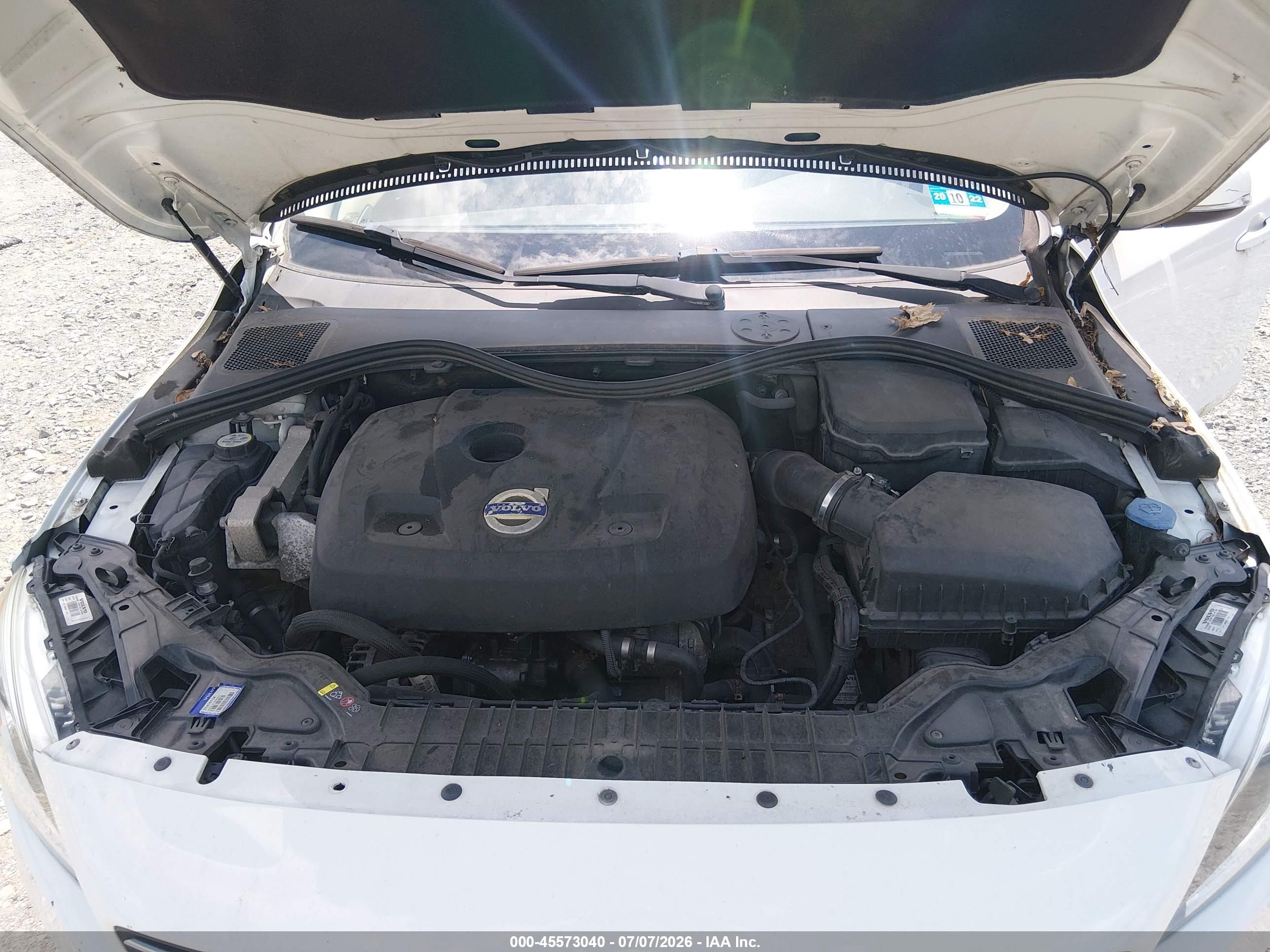 2015 Volvo S60 T5 Premier White vin: YV126MFK7F2336873