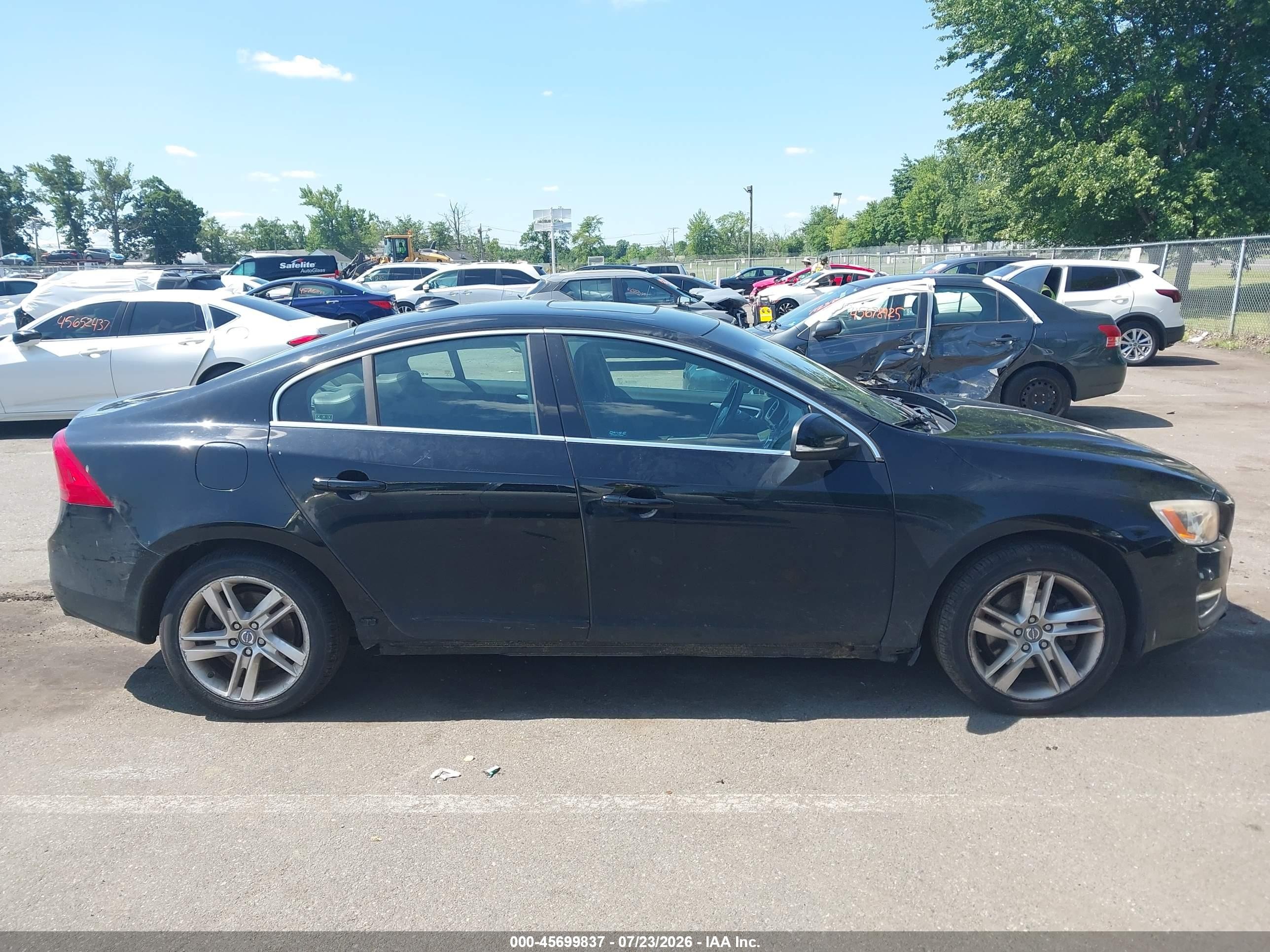 2015 Volvo S60 T5 Premier Black vin: YV126MFK8F1336130