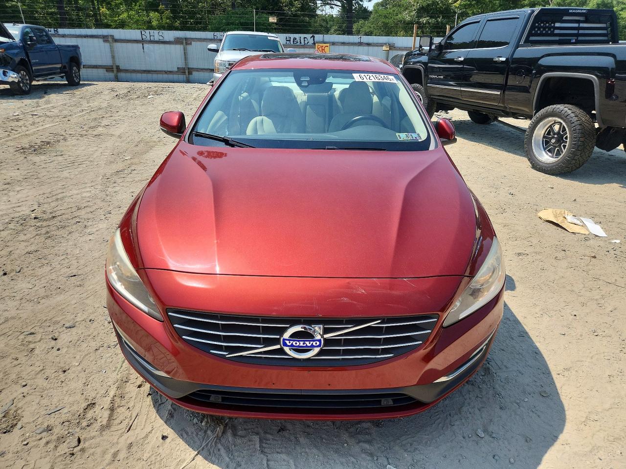 2015 Volvo S60 Premier Red vin: YV126MFK8F1340226