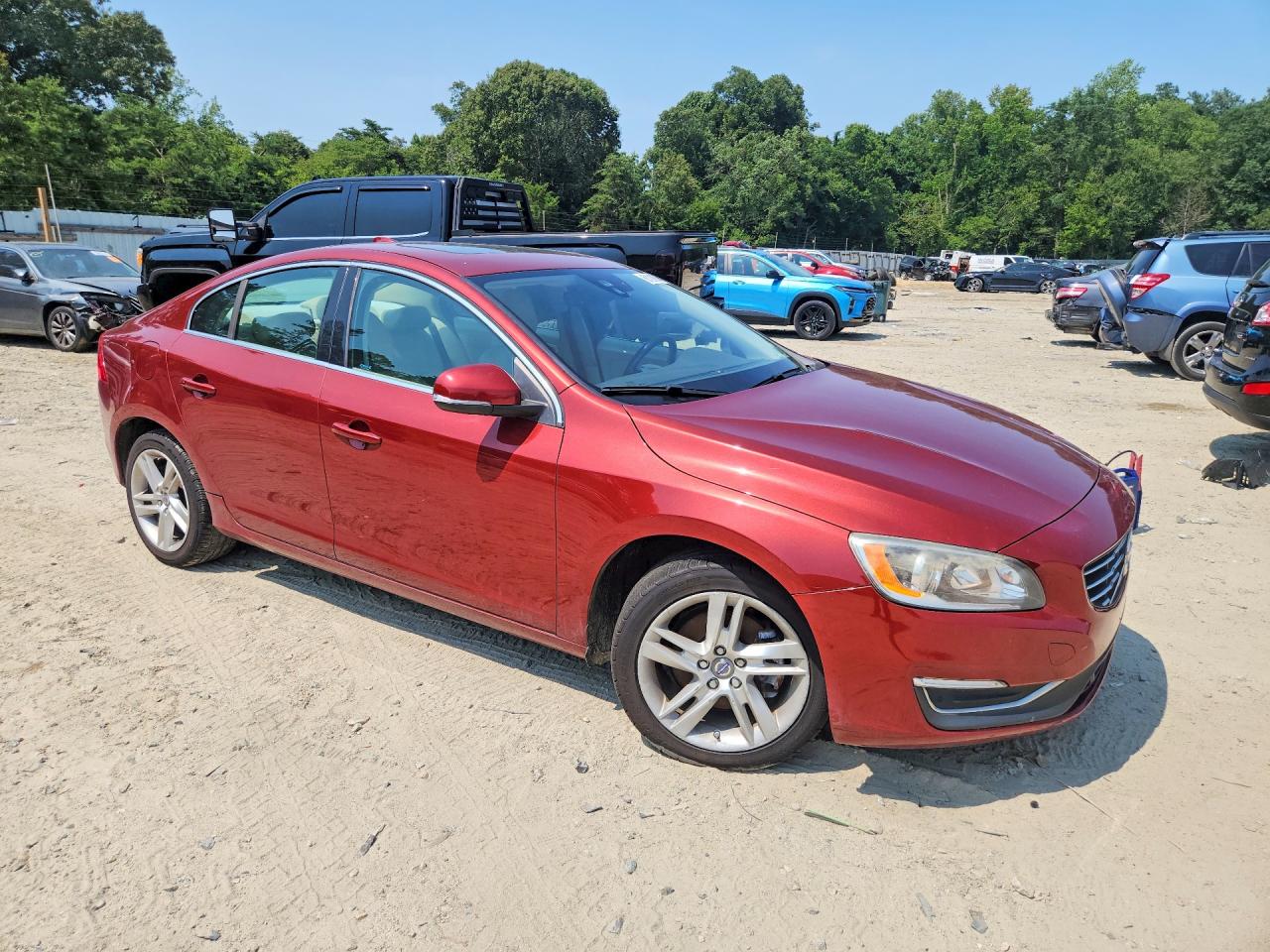 2015 Volvo S60 Premier Red vin: YV126MFK8F1340226