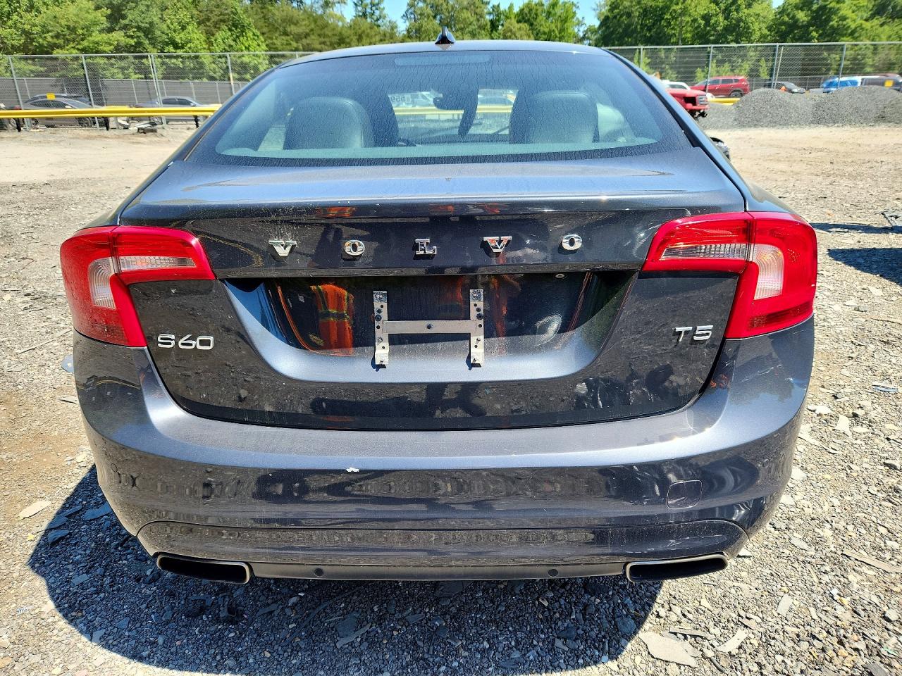 2015 Volvo S60 Premier Gray vin: YV126MFK8F1363683