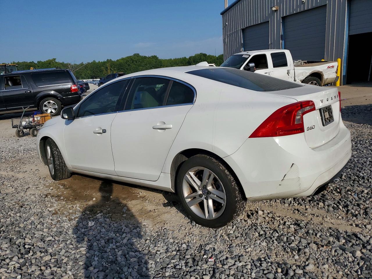 2015 Volvo S60 Premier White vin: YV126MFK9F2356154