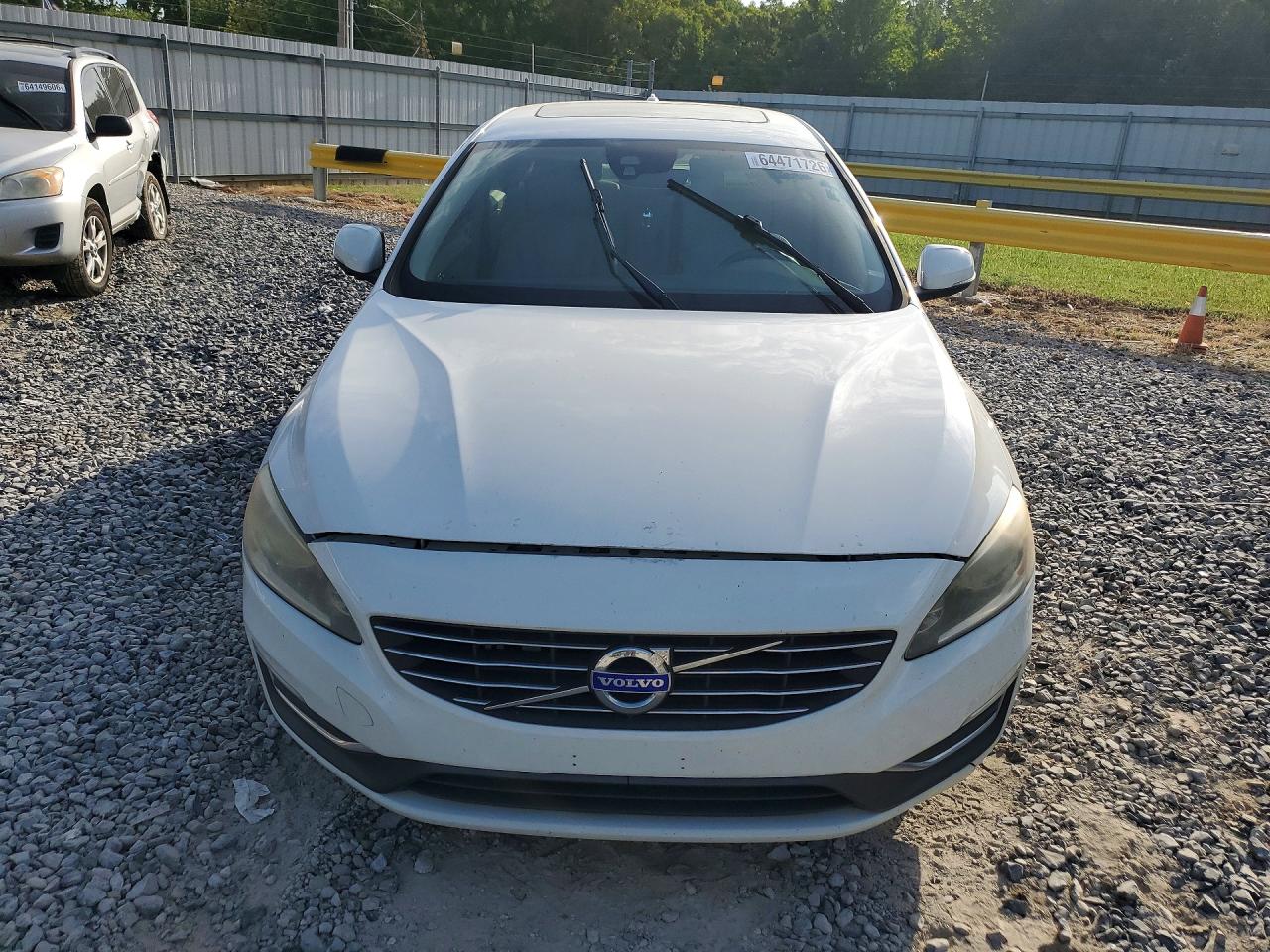 2015 Volvo S60 Premier White vin: YV126MFK9F2356154