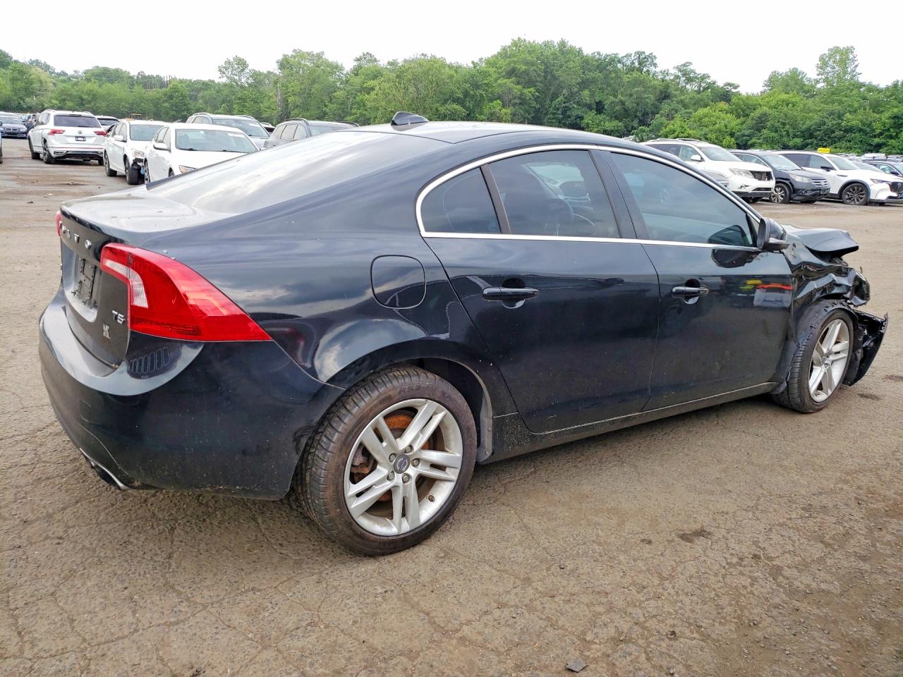 2015 Volvo S60 Premier Black vin: YV126MFKXF1336050