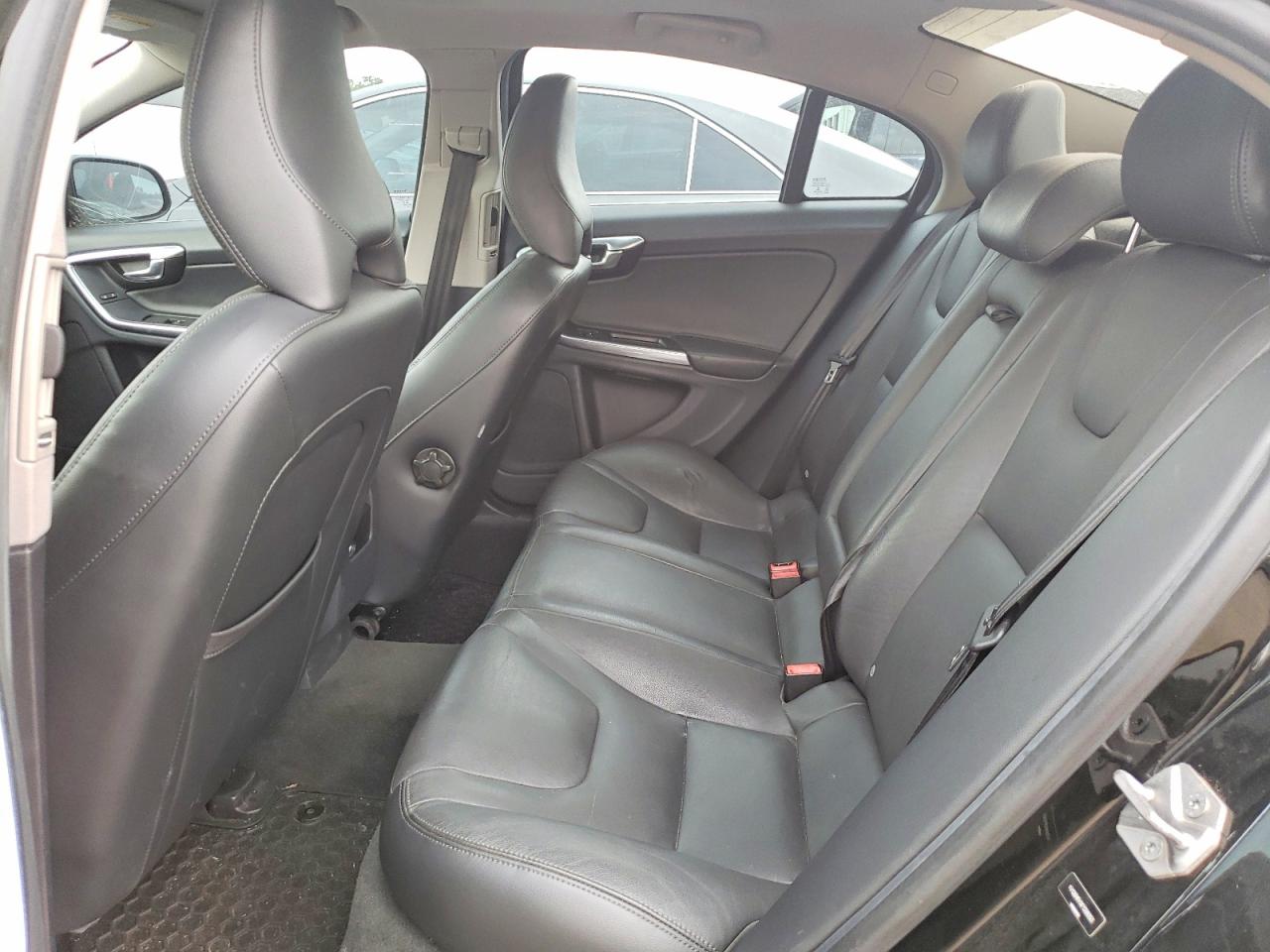 2015 Volvo S60 Premier Black vin: YV126MFKXF1336050