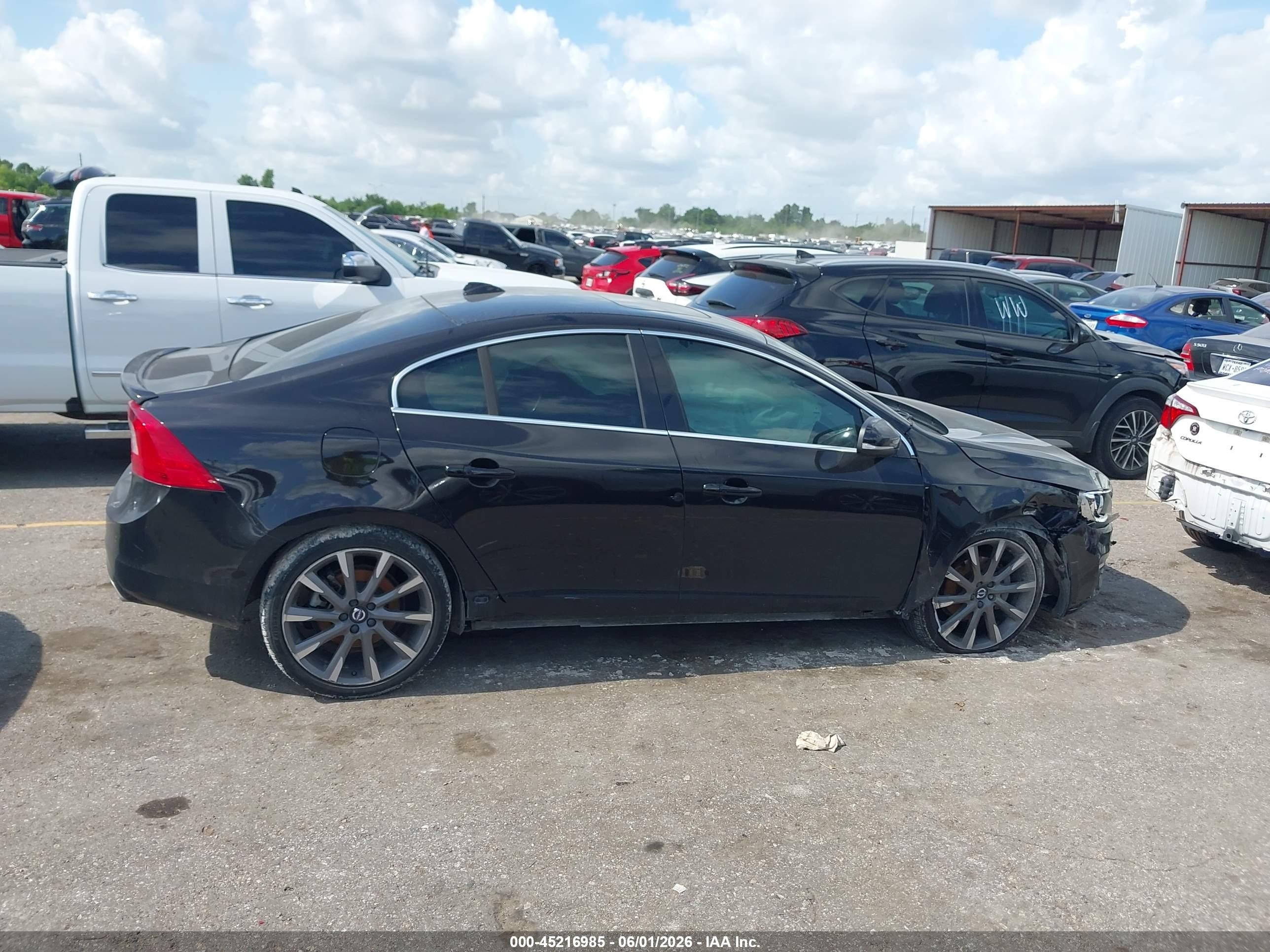 2015 Volvo S60 T5 Premier Черный vin: YV126MFKXF2367437