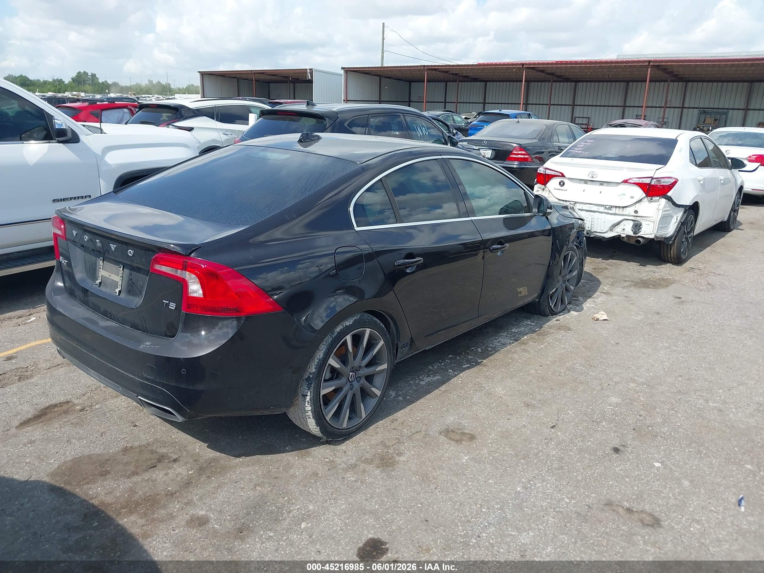 2015 Volvo S60 T5 Premier Черный vin: YV126MFKXF2367437