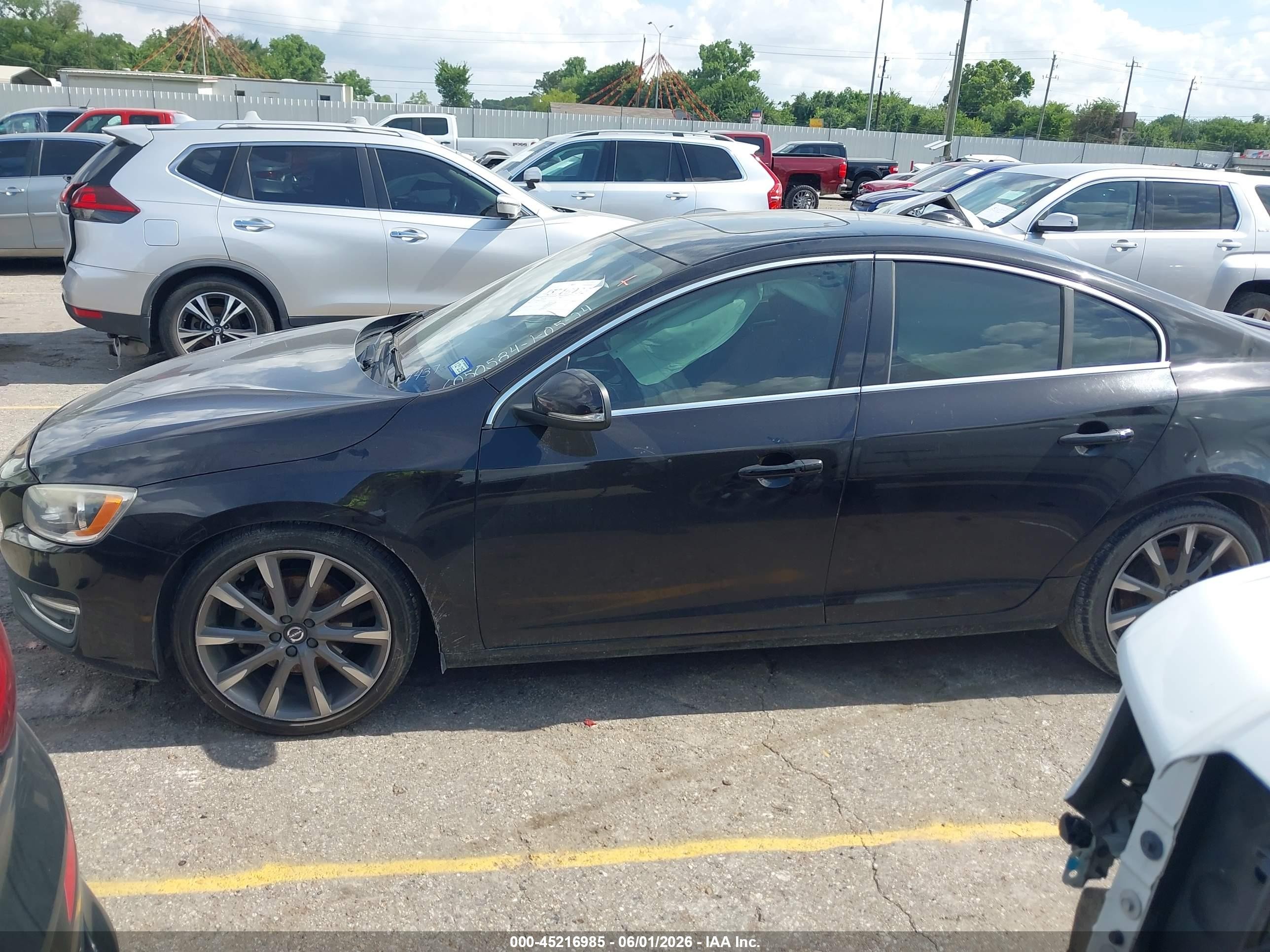 2015 Volvo S60 T5 Premier Черный vin: YV126MFKXF2367437