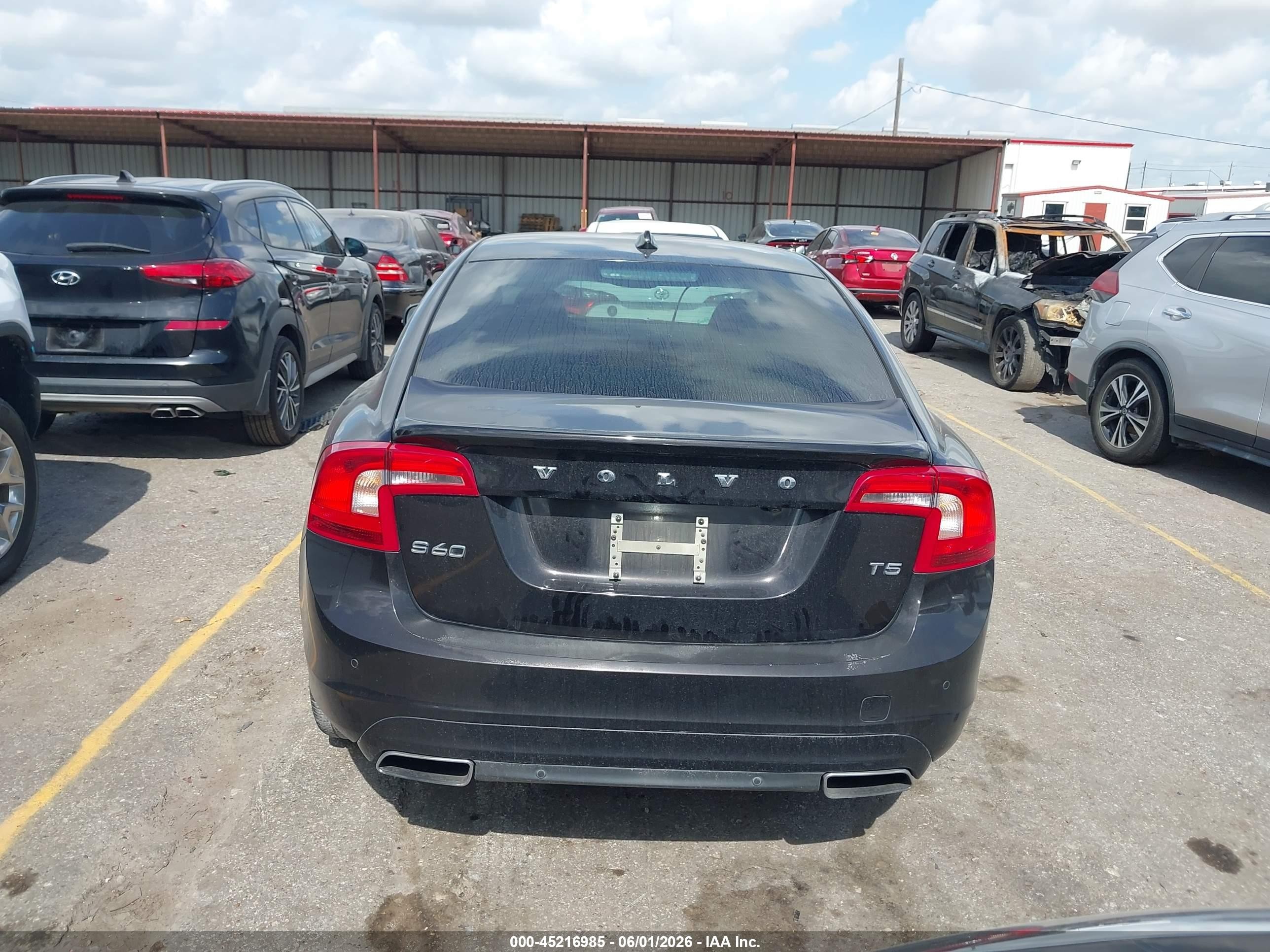 2015 Volvo S60 T5 Premier Черный vin: YV126MFKXF2367437