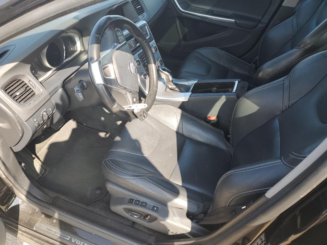 2018 Volvo S60 Dynamic Черный vin: YV126MFL6J2456794