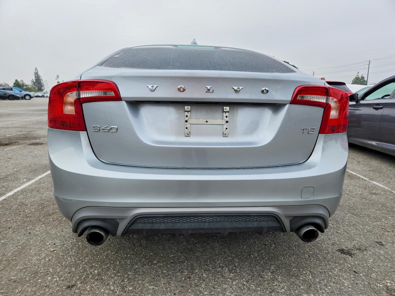 2017 Volvo S60 Silver vin: YV126MFLXH2437496