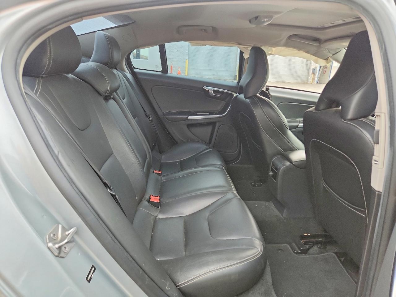 2017 Volvo S60 Silver vin: YV126MFLXH2437496