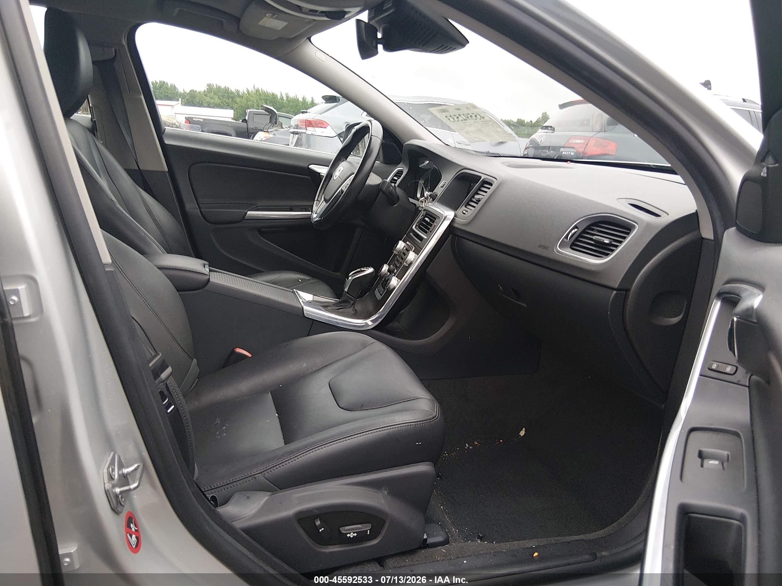 2015 Volvo S60 T5 Platinum Gray vin: YV126MFM2F2361570