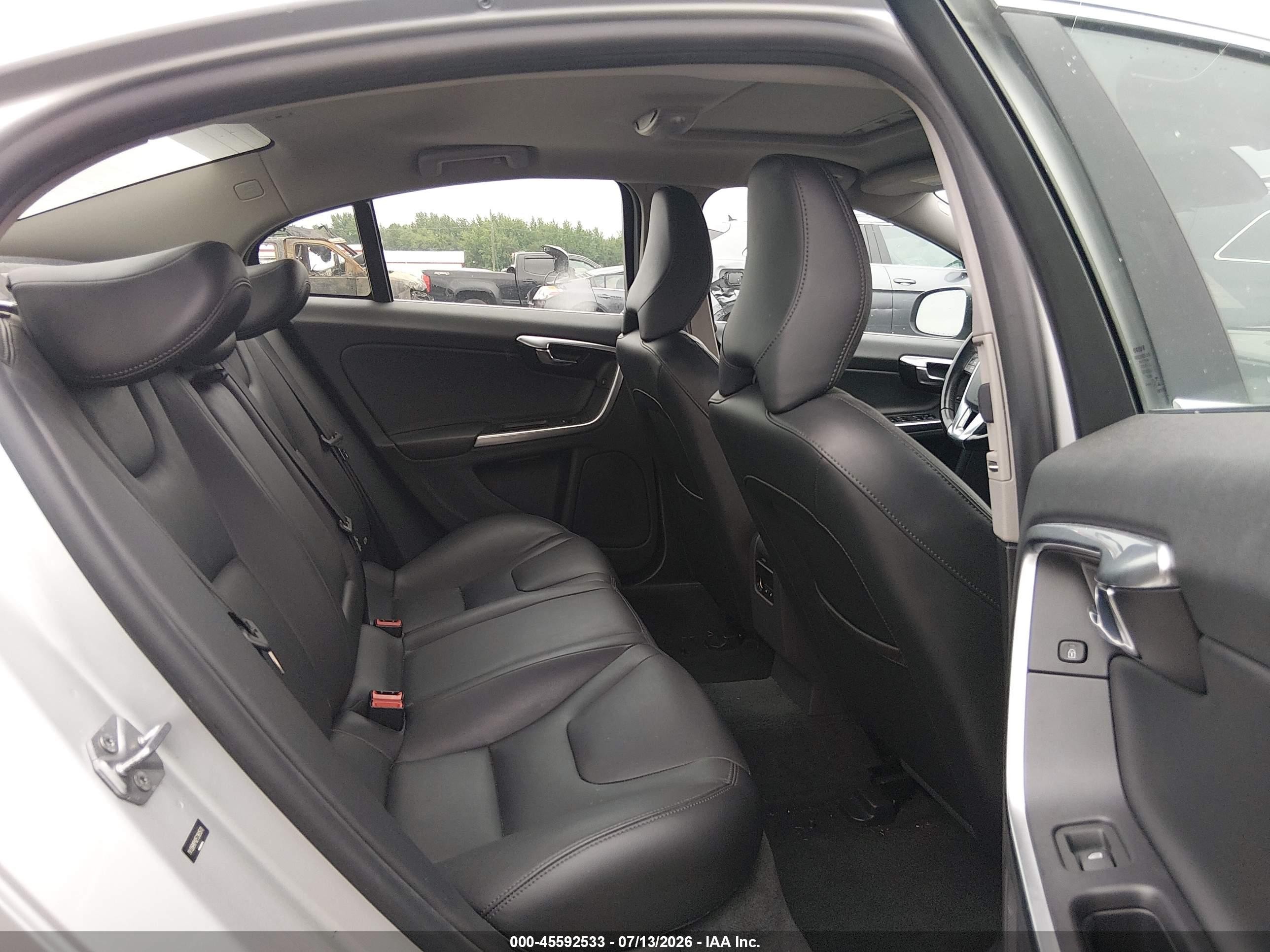 2015 Volvo S60 T5 Platinum Gray vin: YV126MFM2F2361570