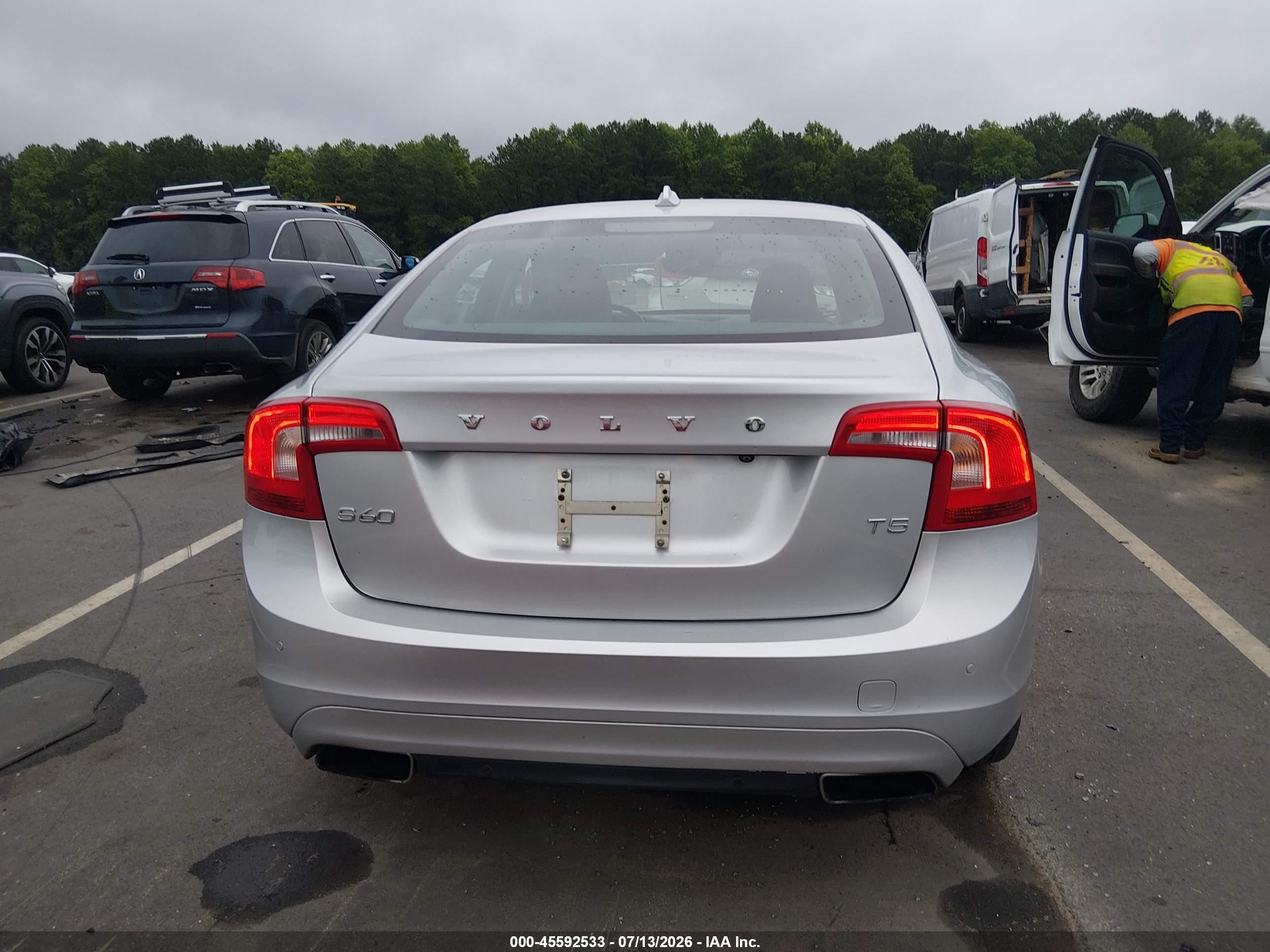 2015 Volvo S60 T5 Platinum Gray vin: YV126MFM2F2361570