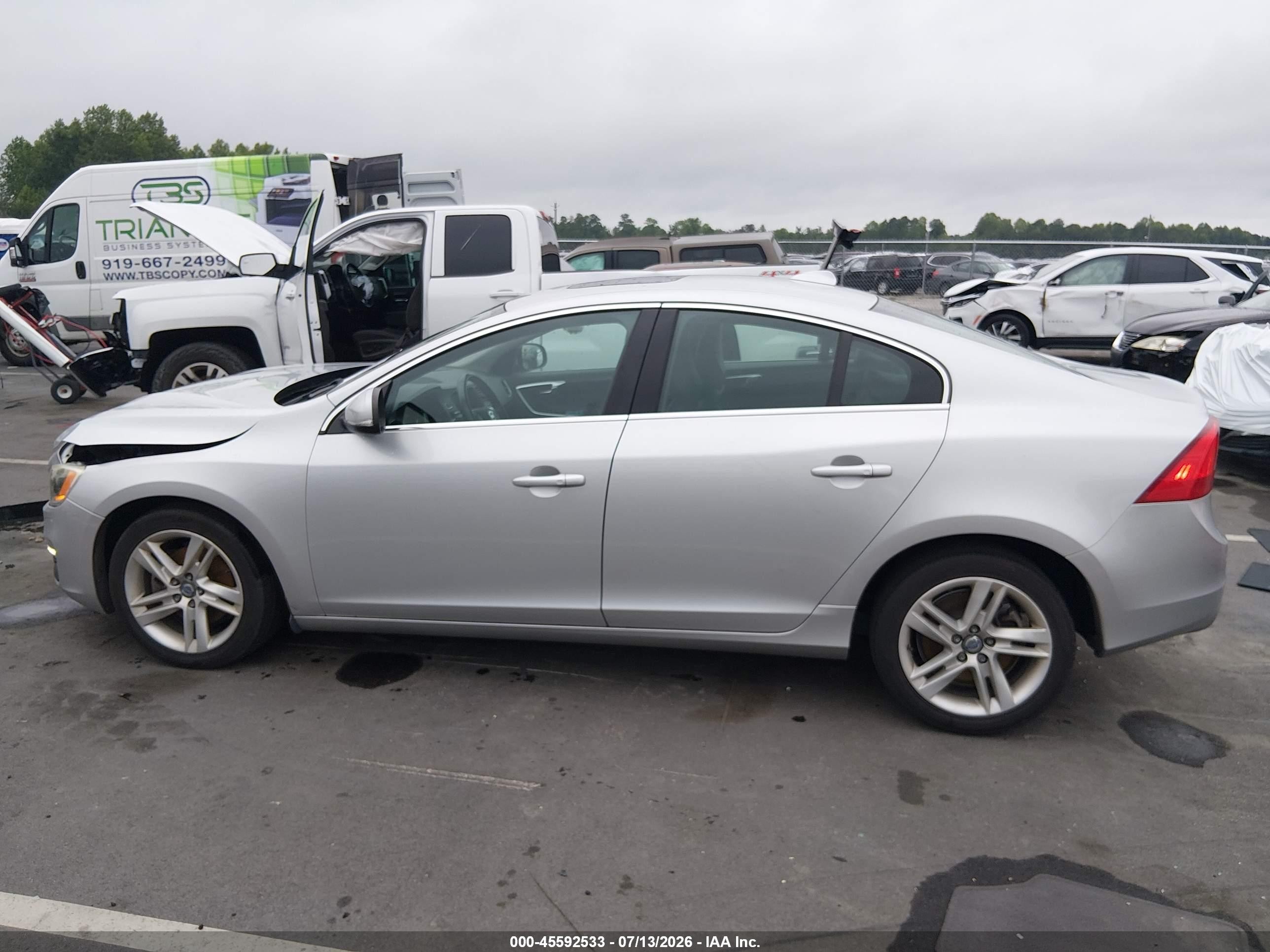 2015 Volvo S60 T5 Platinum Gray vin: YV126MFM2F2361570