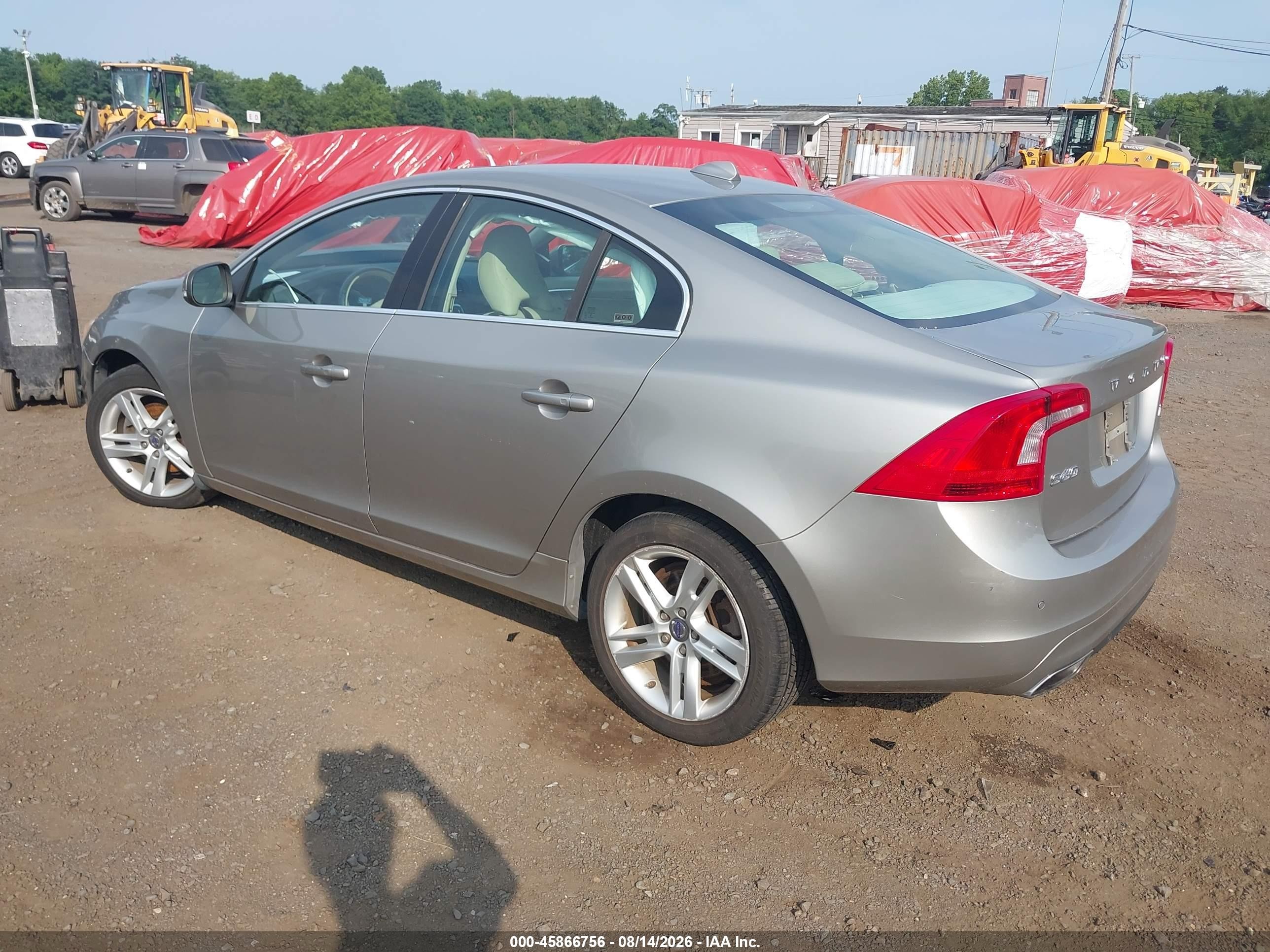 2015 Volvo S60 T5 Platinum Золотой vin: YV126MFM6F1336077
