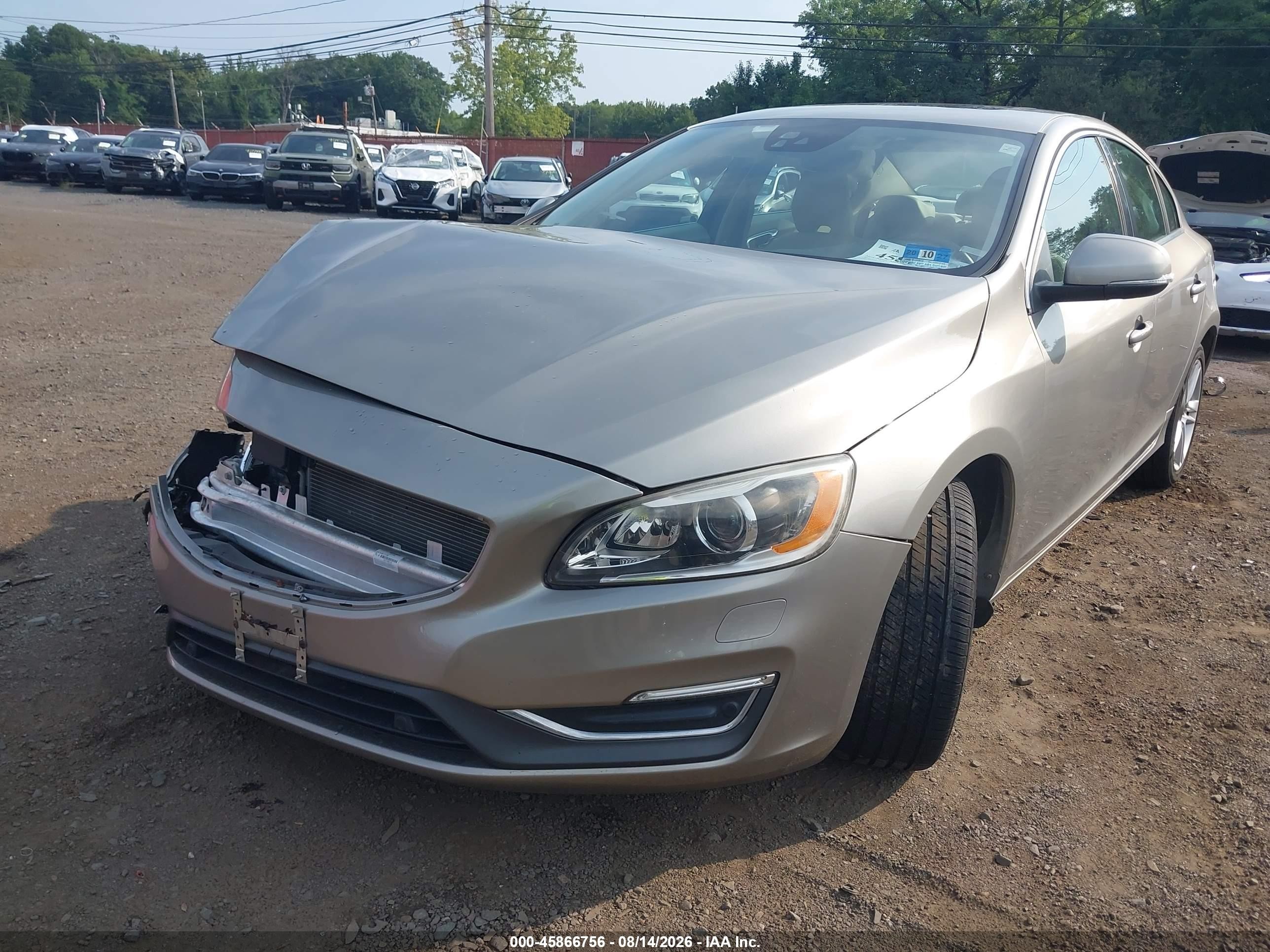 2015 Volvo S60 T5 Platinum Золотой vin: YV126MFM6F1336077
