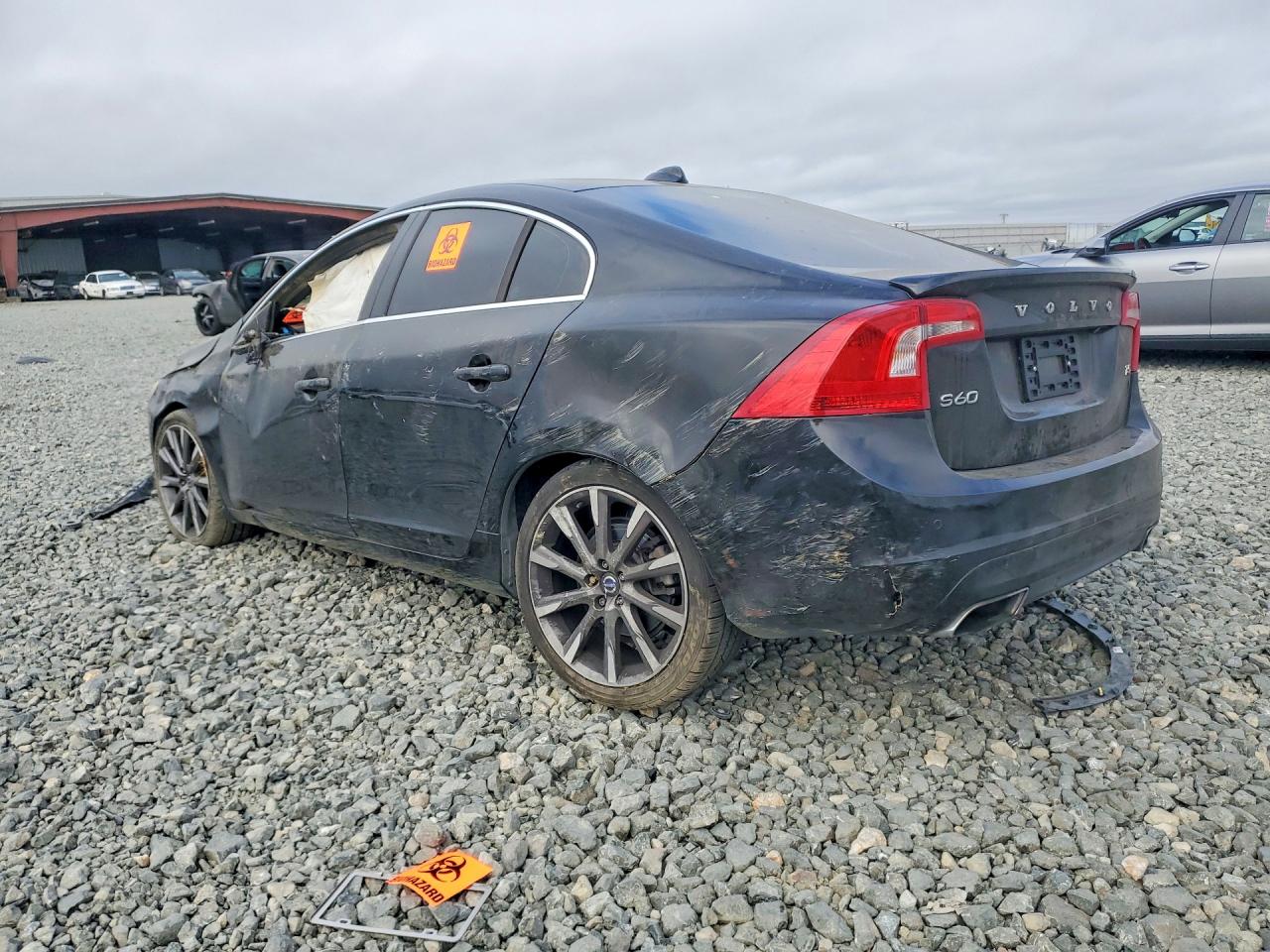 2015 Volvo S60 Platinum Black vin: YV126MFM8F2359855