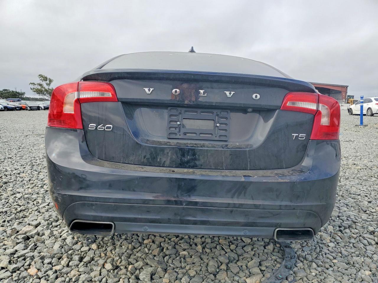 2015 Volvo S60 Platinum Black vin: YV126MFM8F2359855