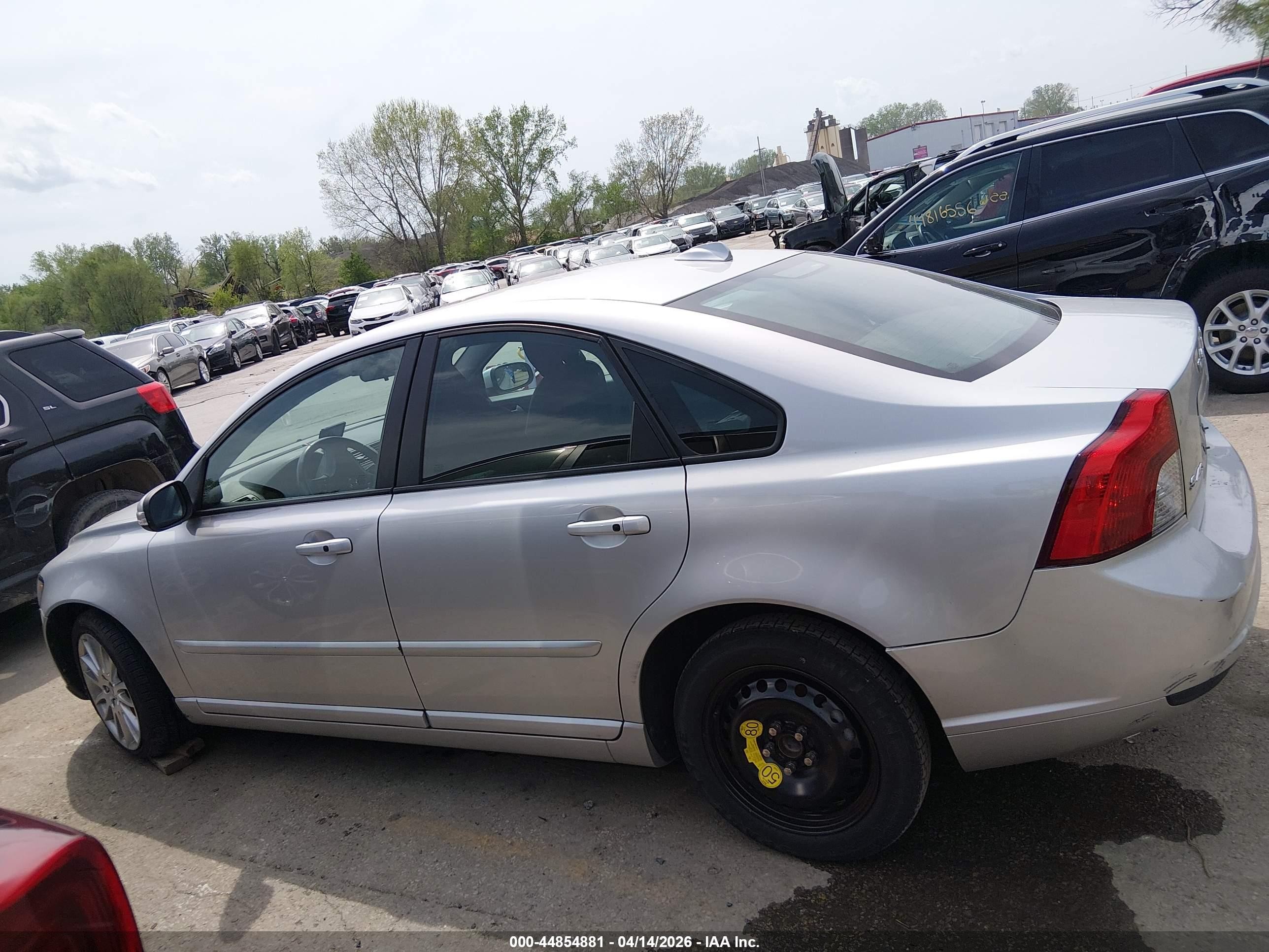 2010 Volvo S40 2.4i Silver vin: YV1382MS1A2497640