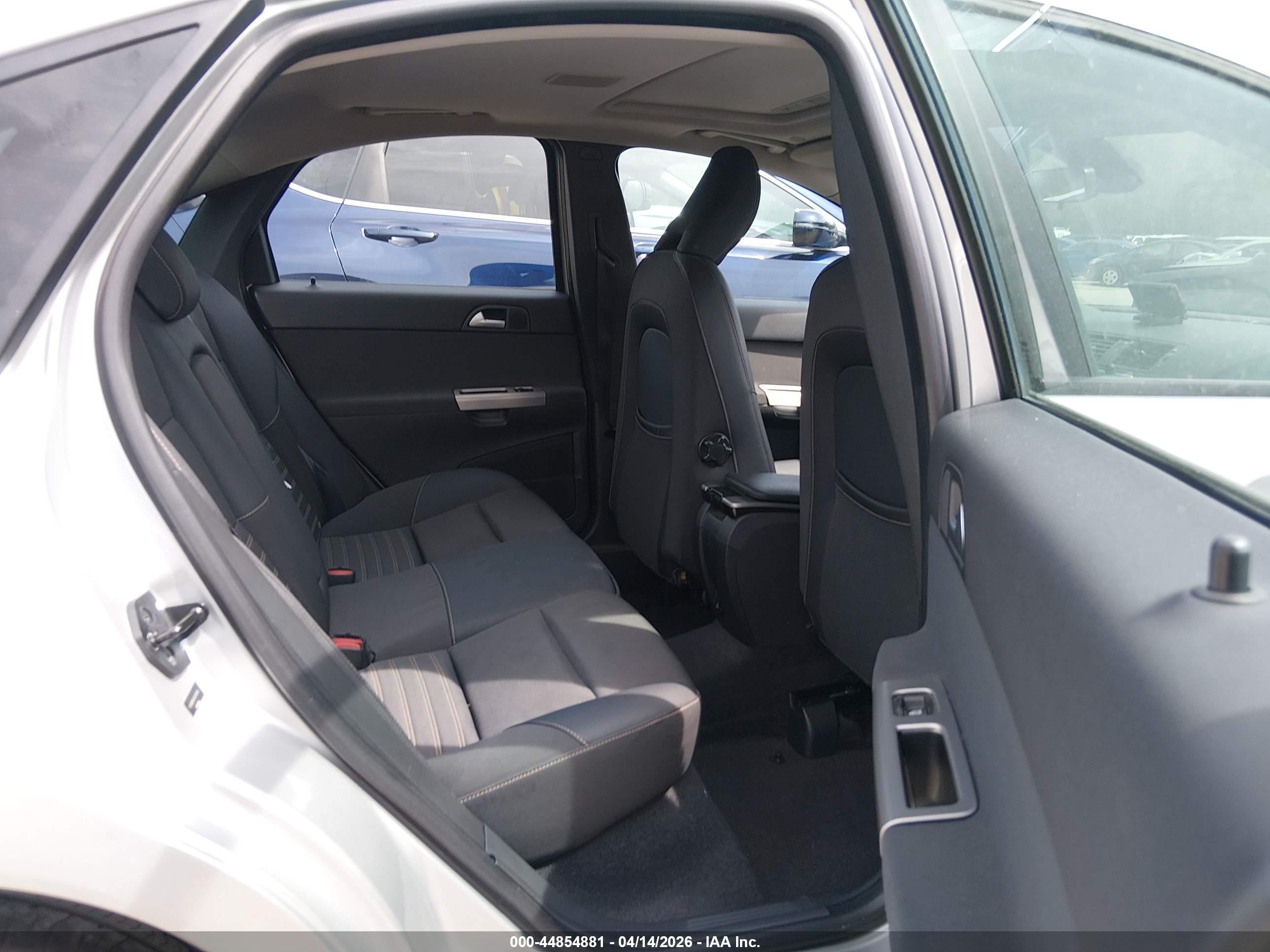 2010 Volvo S40 2.4i Silver vin: YV1382MS1A2497640