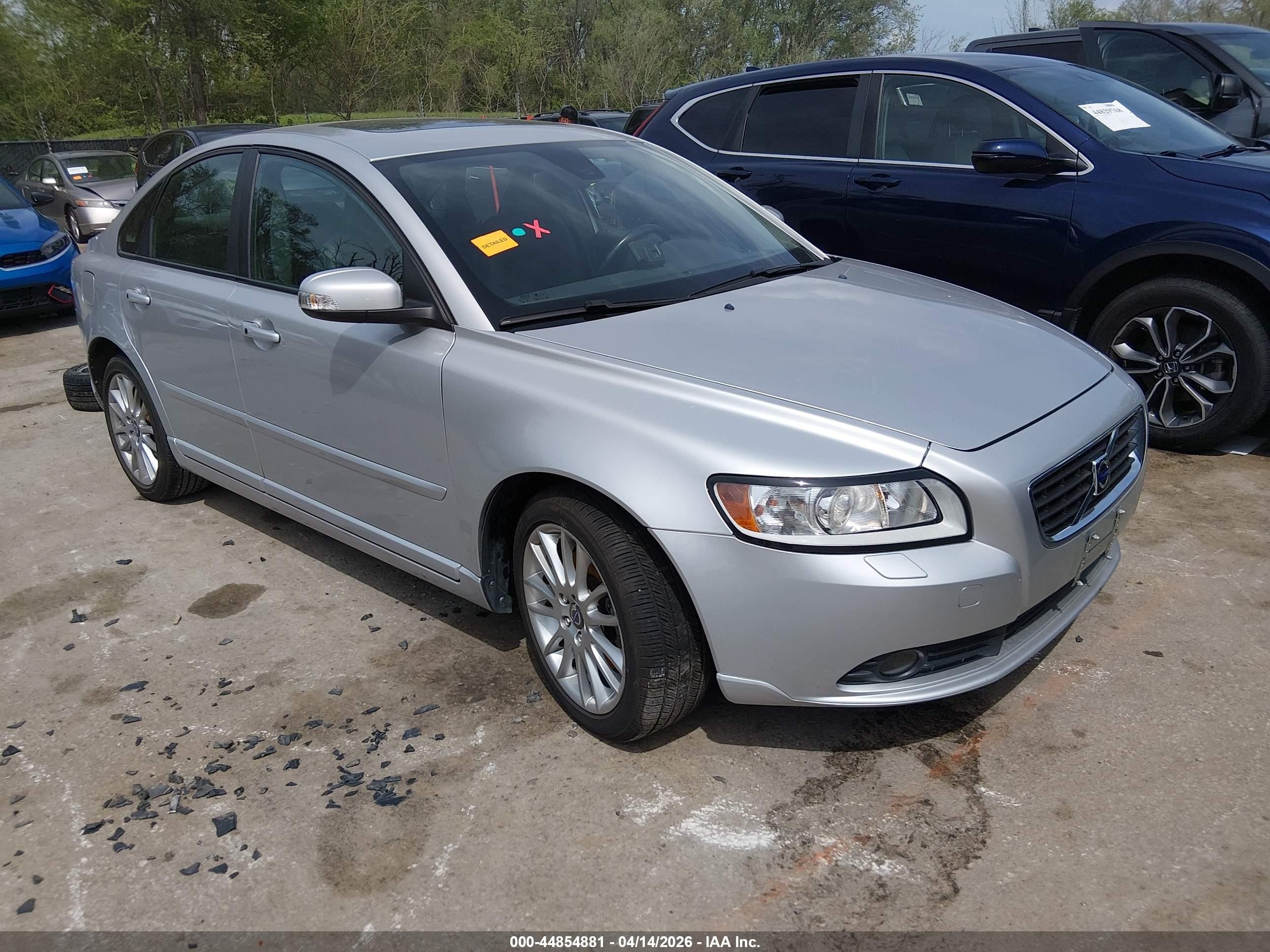 2010 Volvo S40 2.4i Silver vin: YV1382MS1A2497640