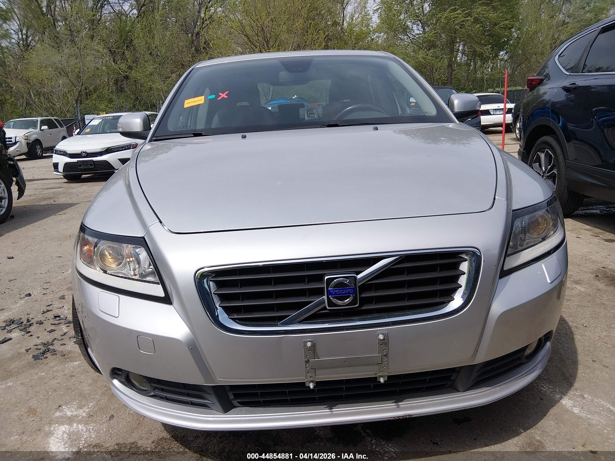 2010 Volvo S40 2.4i Silver vin: YV1382MS1A2497640