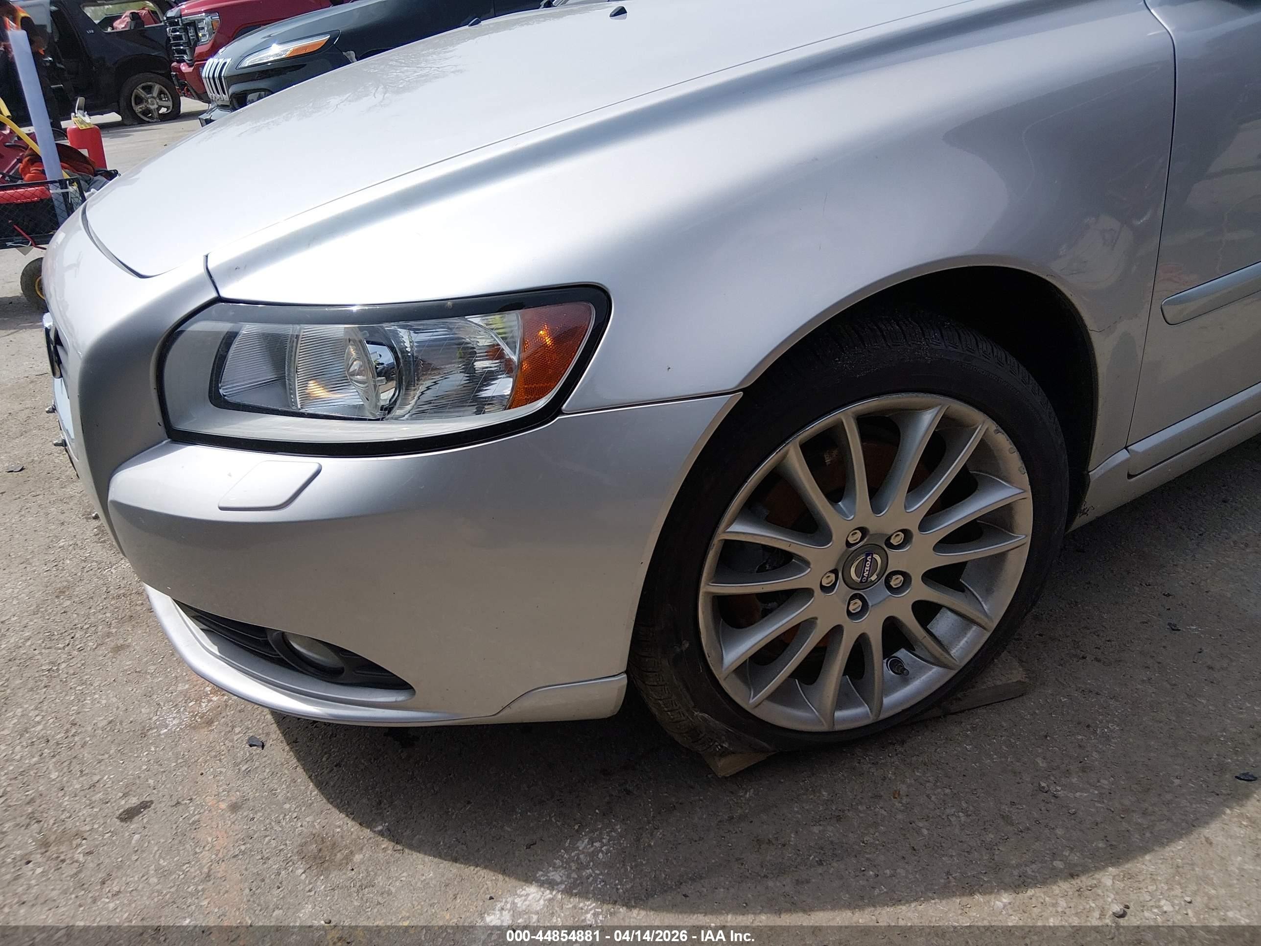 2010 Volvo S40 2.4i Silver vin: YV1382MS1A2497640