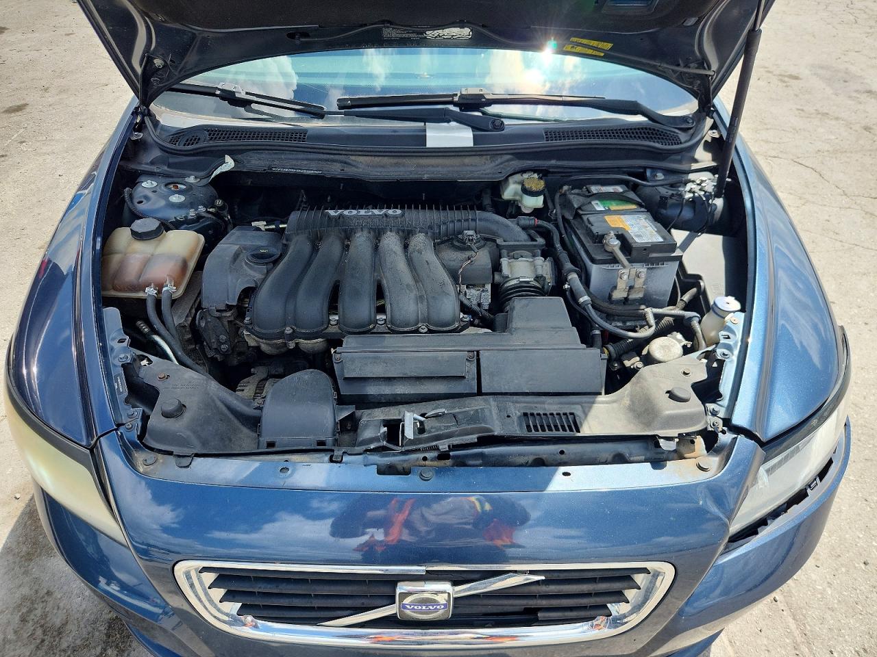 2010 Volvo S40 2.4i Blue vin: YV1382MS1A2512850
