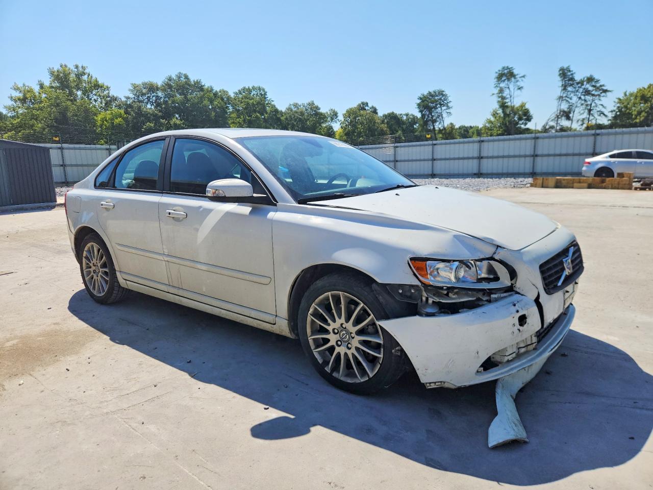 2010 Volvo S40 2.4i White vin: YV1382MS2A2488980